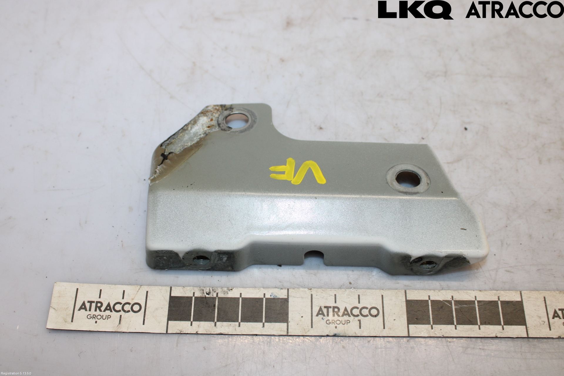Volkswagen VW CADDY 16-20 Frontskjermfeste Venstre