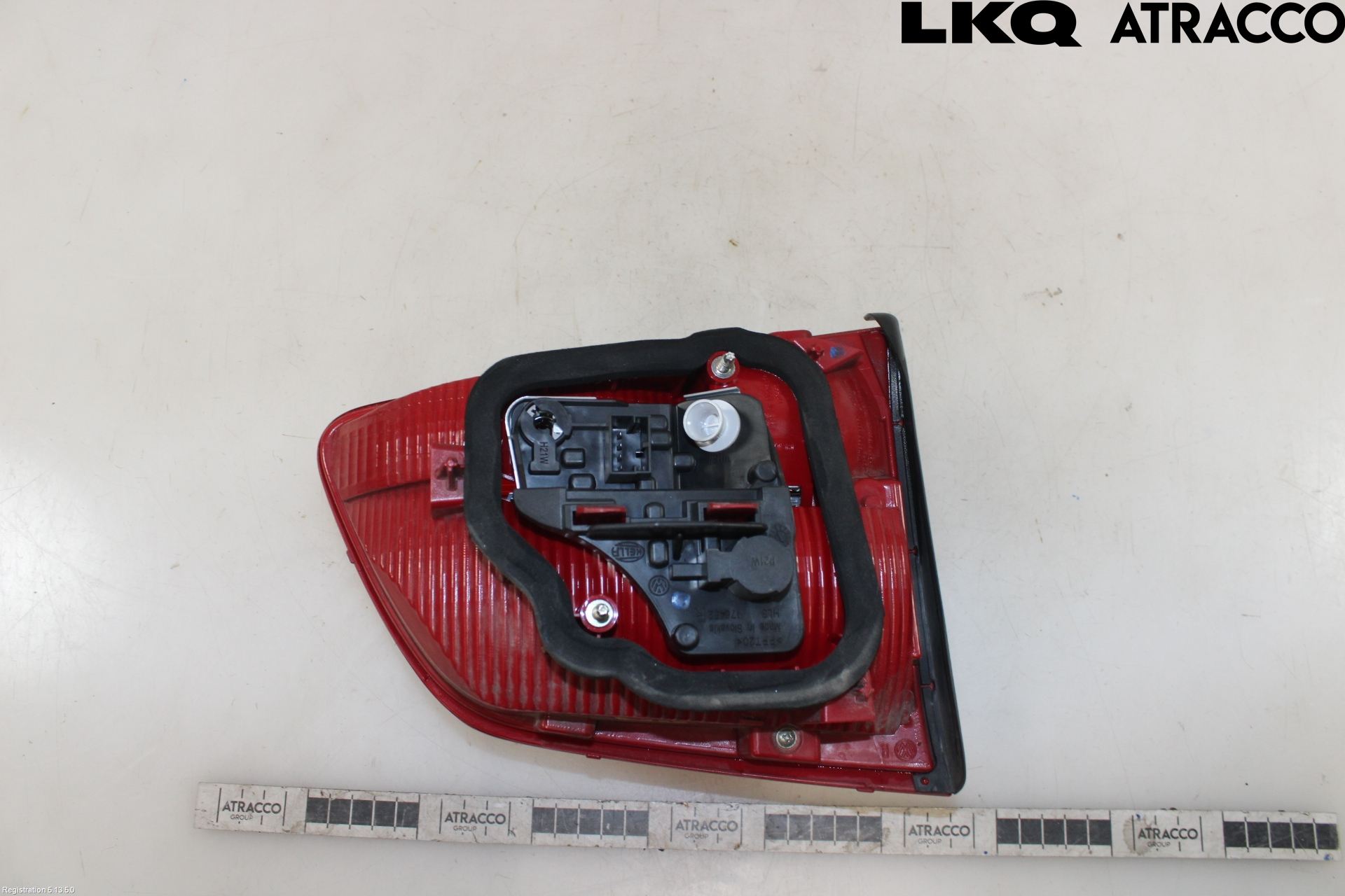 Volkswagen VW TOURAN 10-15 Baklykt Høyre  På Luke(Indre)