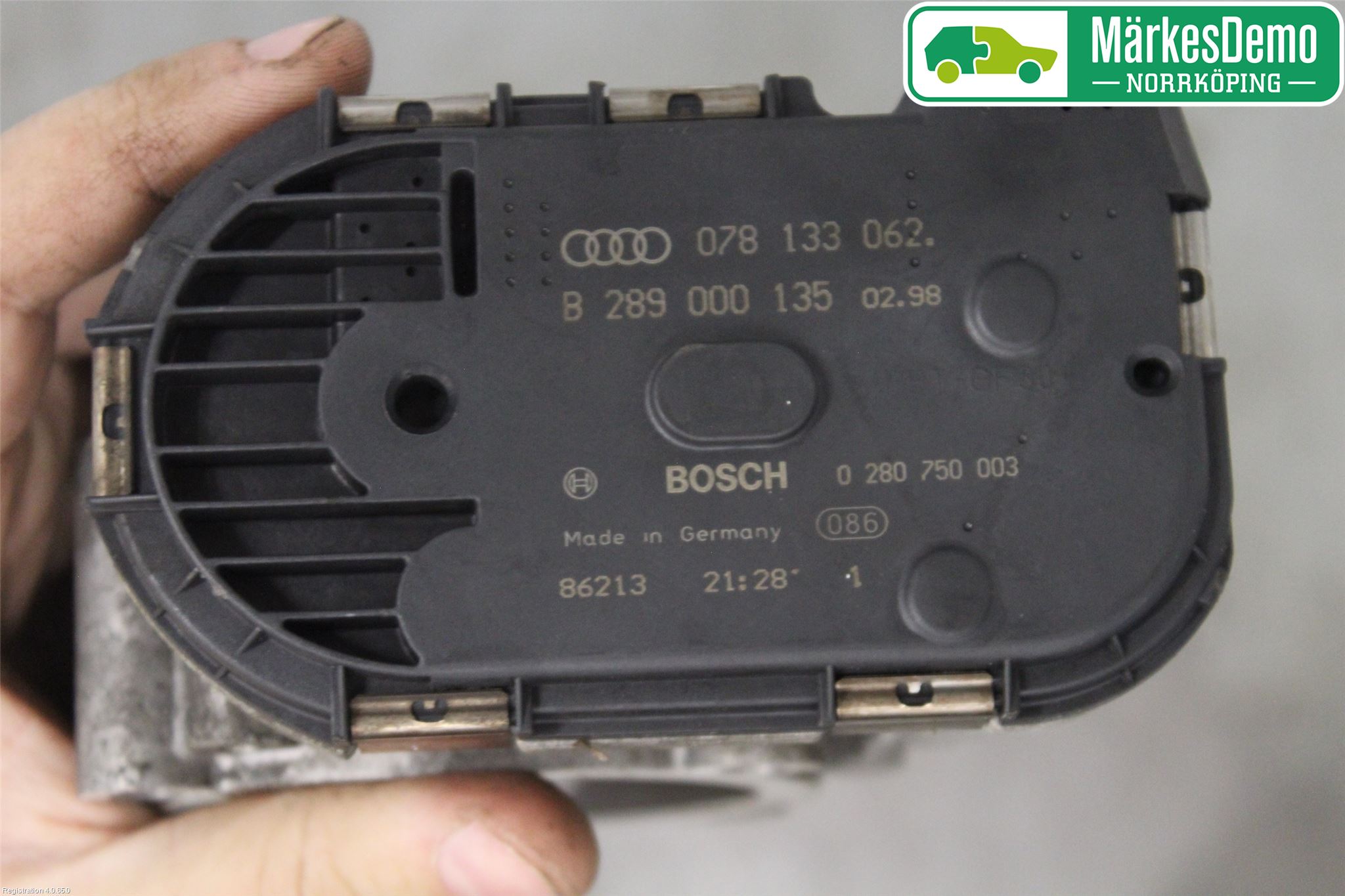 Audi A4/S4 99B-00 Inns Spjeldhus
