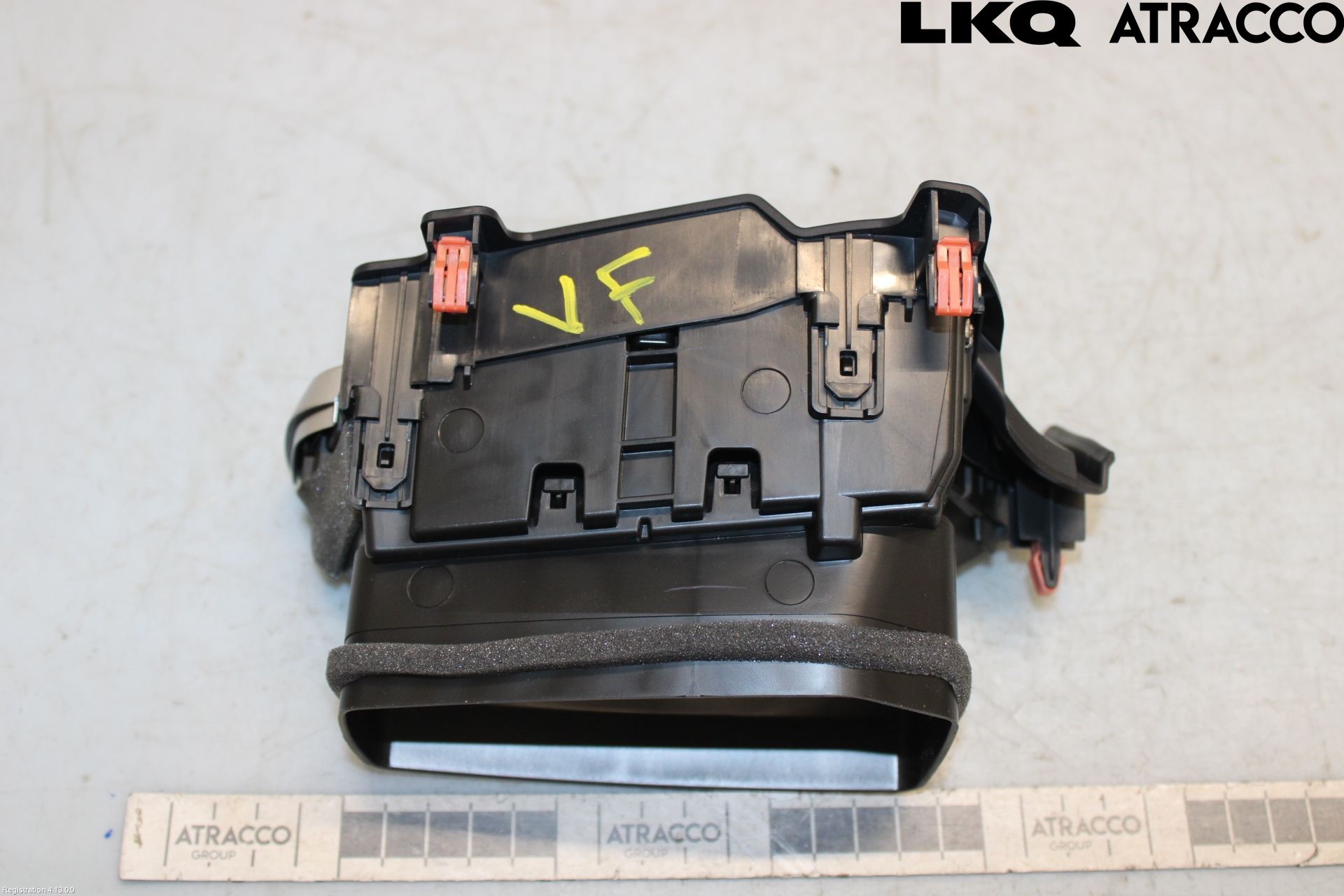 Toyota COROLLA CROSS XG10 22- Dashbord Kanal - Dyse