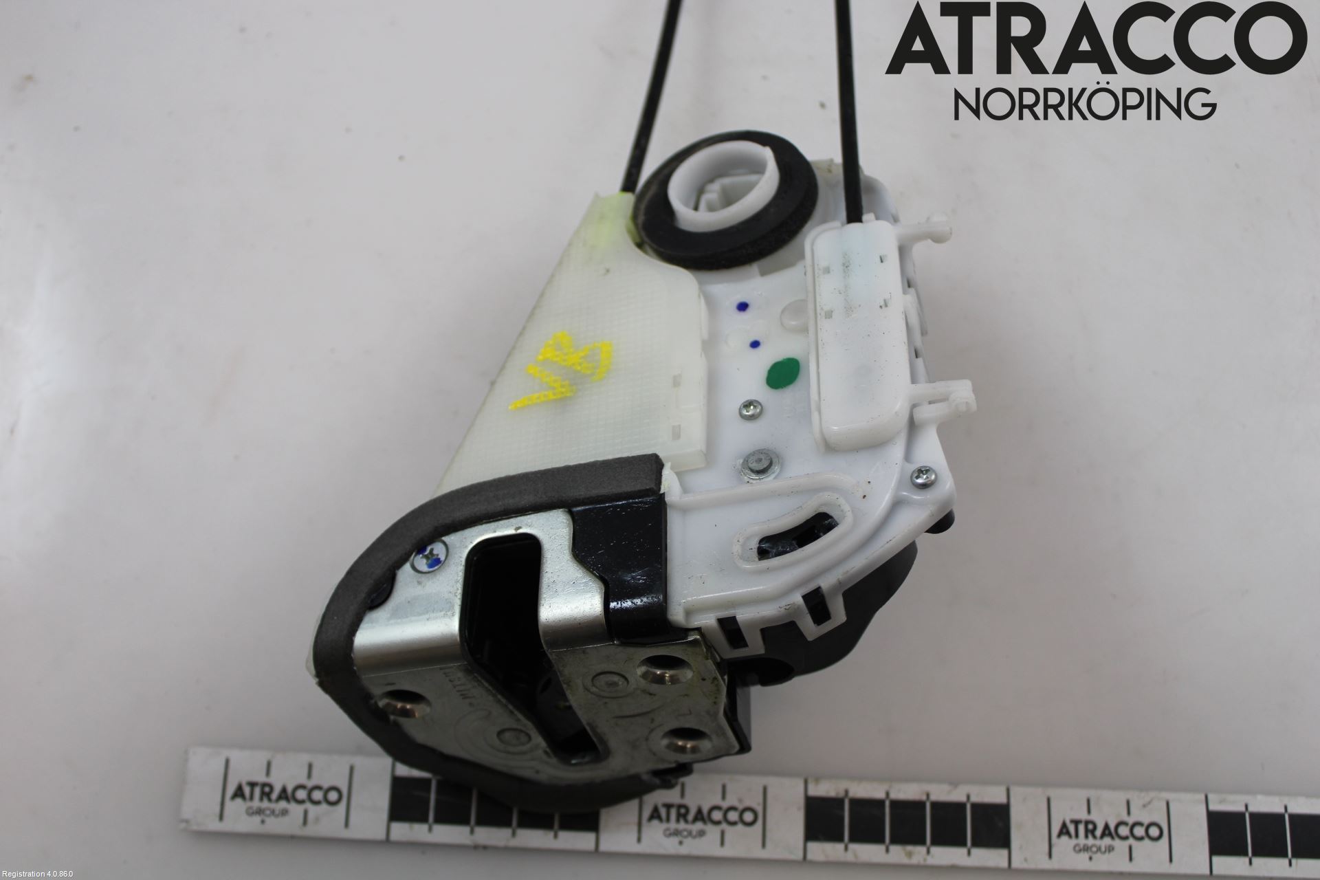 Toyota YARIS XP130 12-14 Dørlås - Låsekasse