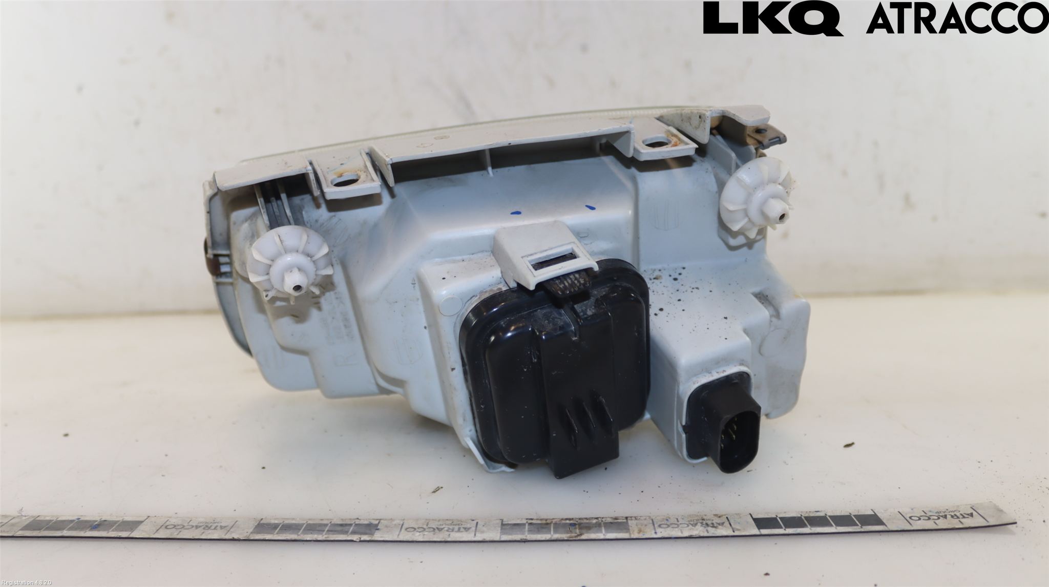Volkswagen VW POLO 95-01 Frontlykt Høyre