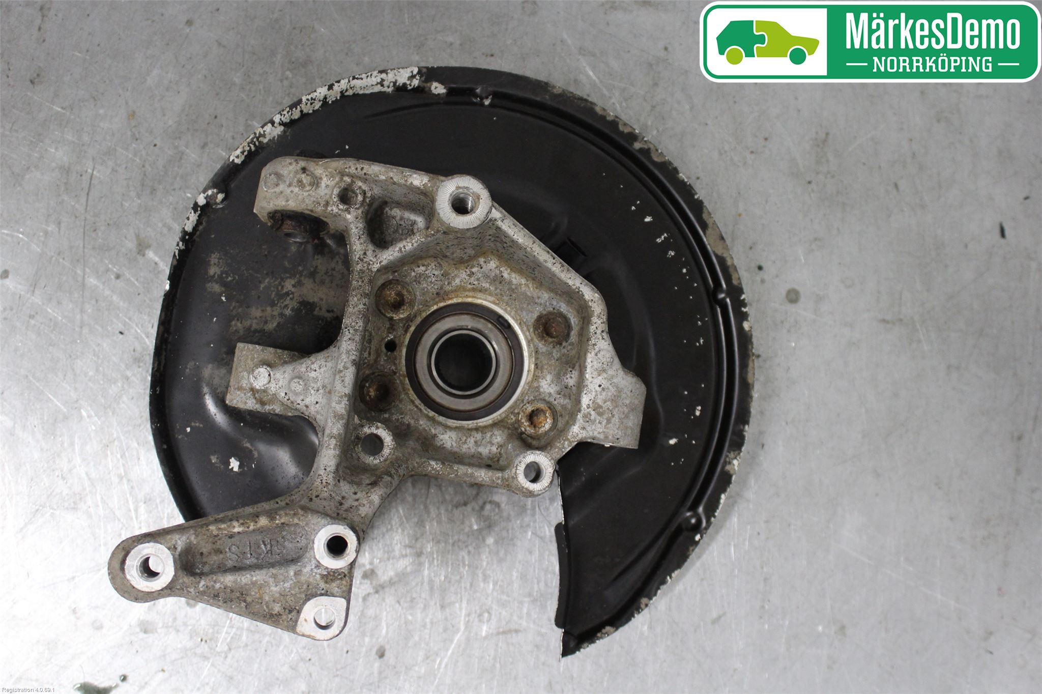 Volkswagen VW GOLF V 04-09 Spindel Vb