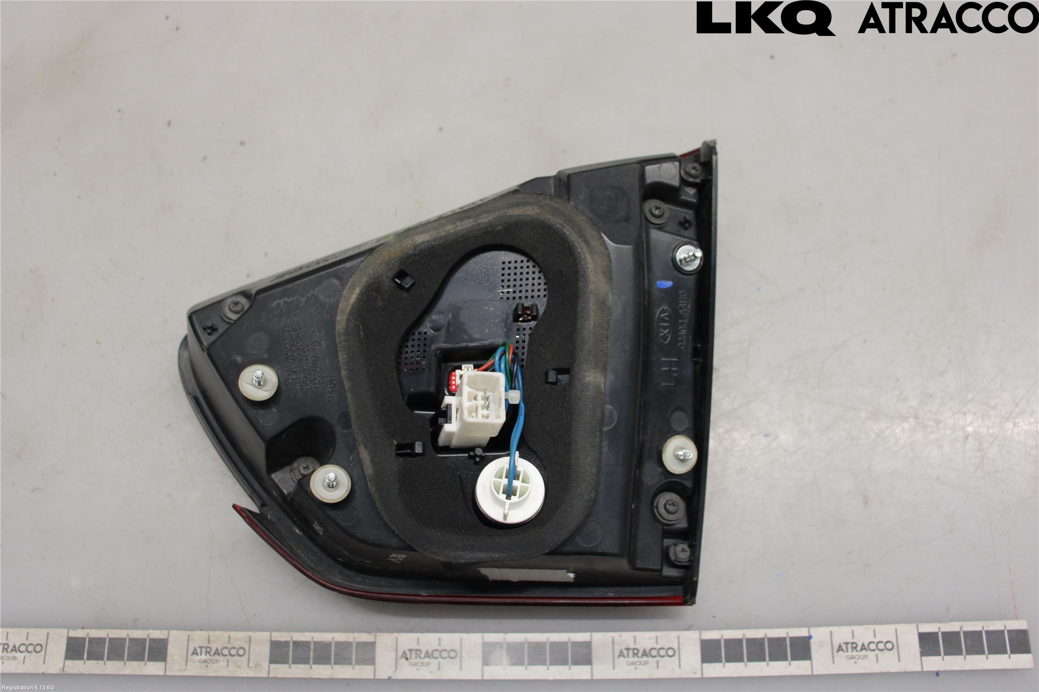 Kia CARENS III 13-19 Baklykt Venstre  På Luke(Indre