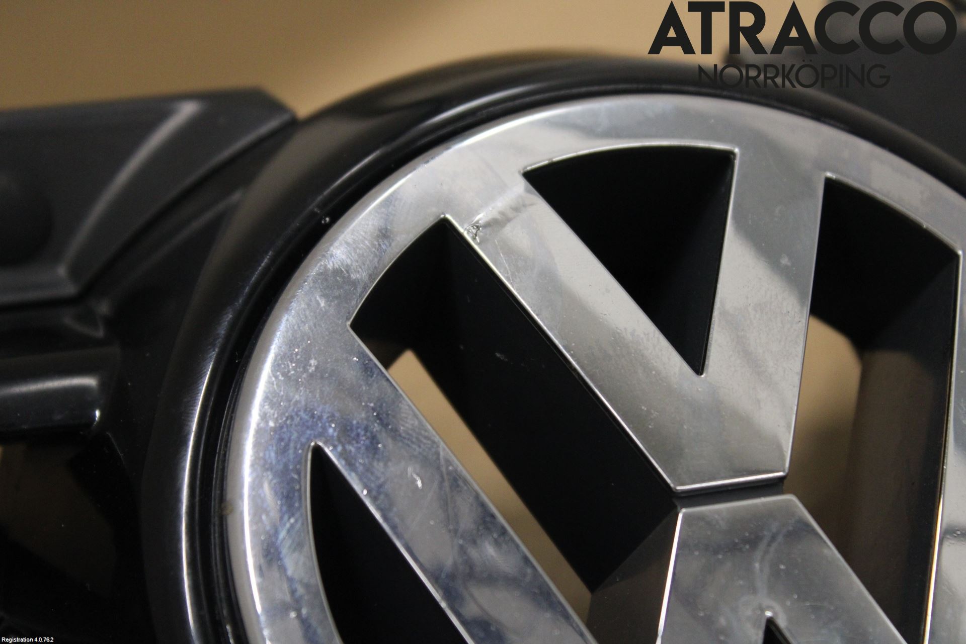 Volkswagen VW GOLF V 04-09 Grill Komplett