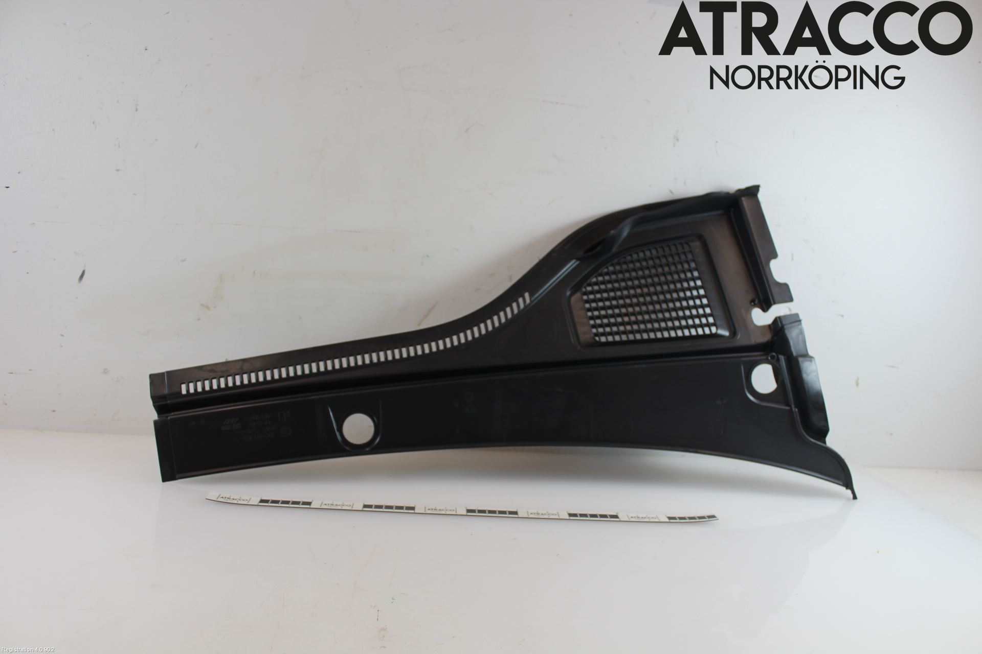 Volkswagen VW GOLF / E-GOLF VIII 20- Visker Deksel-Grill-Under Frr