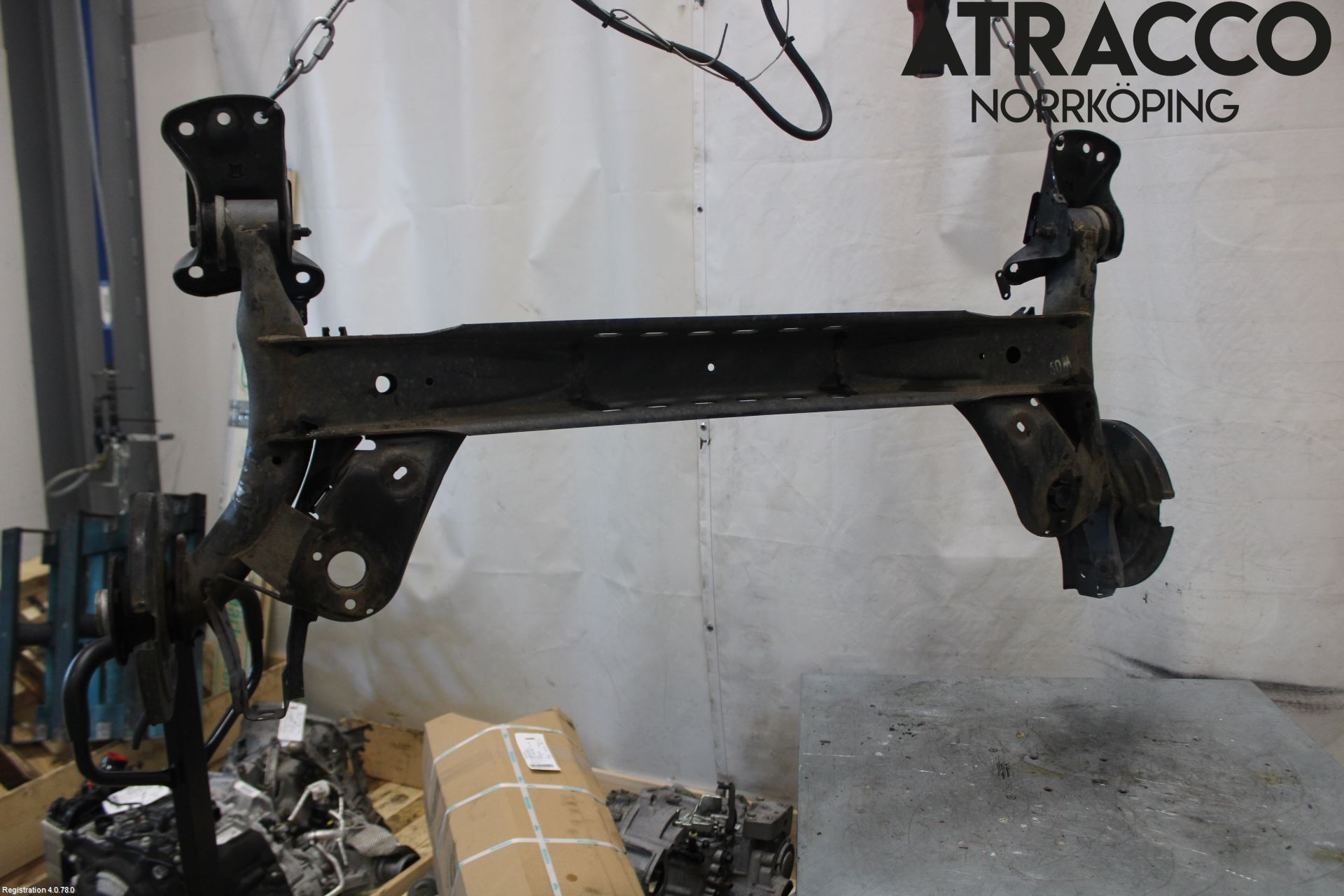 Volkswagen VW GOLF SPORTSVAN 15-20 Bakaksel Feste Travers-Ramme