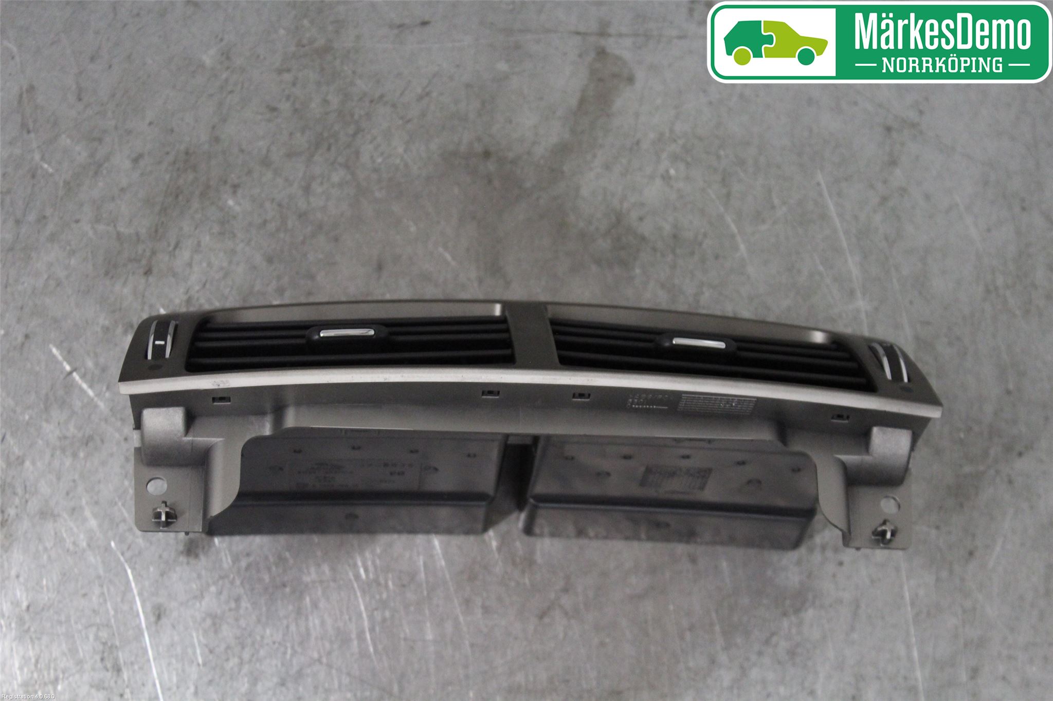 Jaguar XK/XKR 06-14 Dashbord Kanal - Dyse