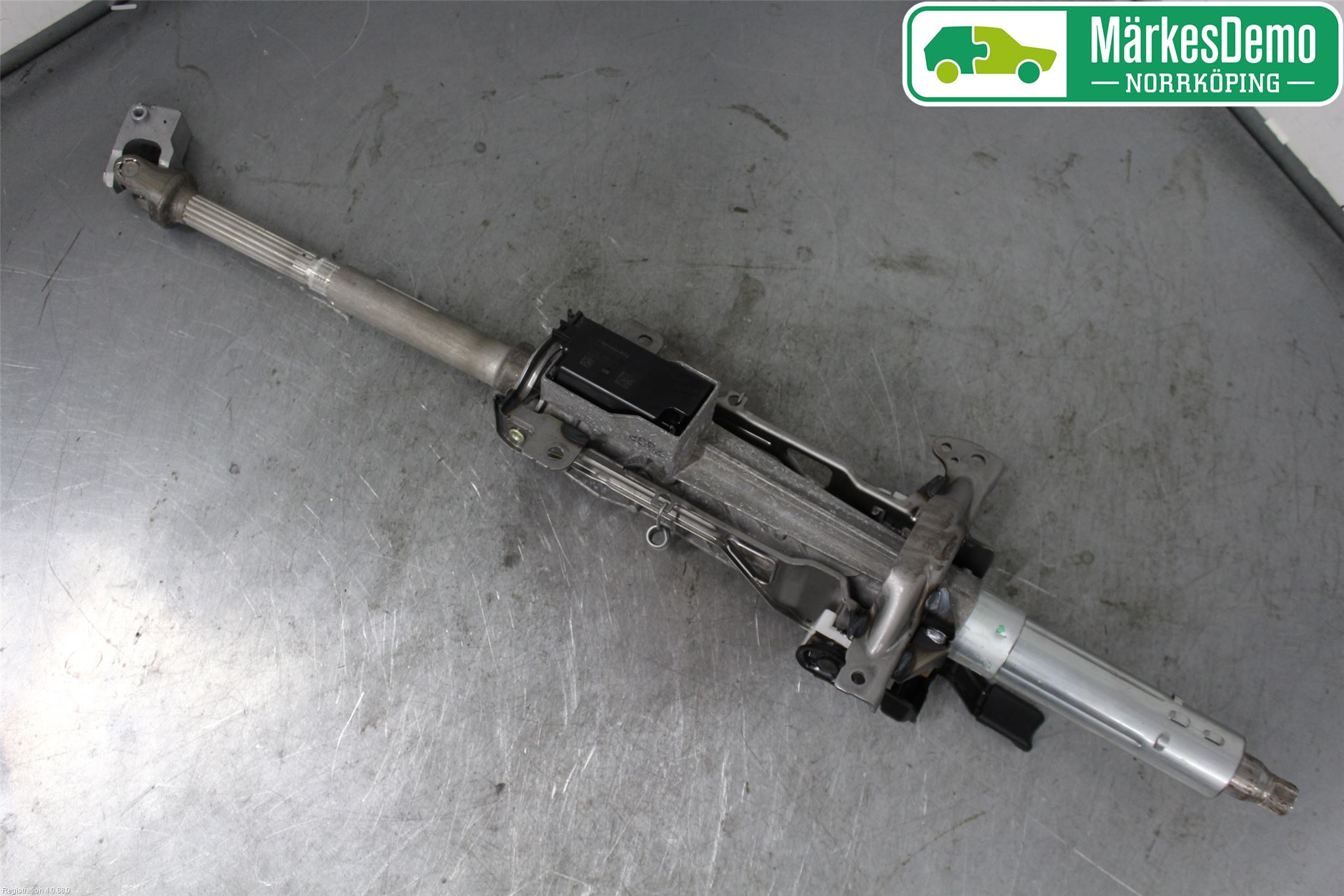 Mercedes-Benz MB A-KLASS (W177) 18- Rattakselaggregat Justerbart