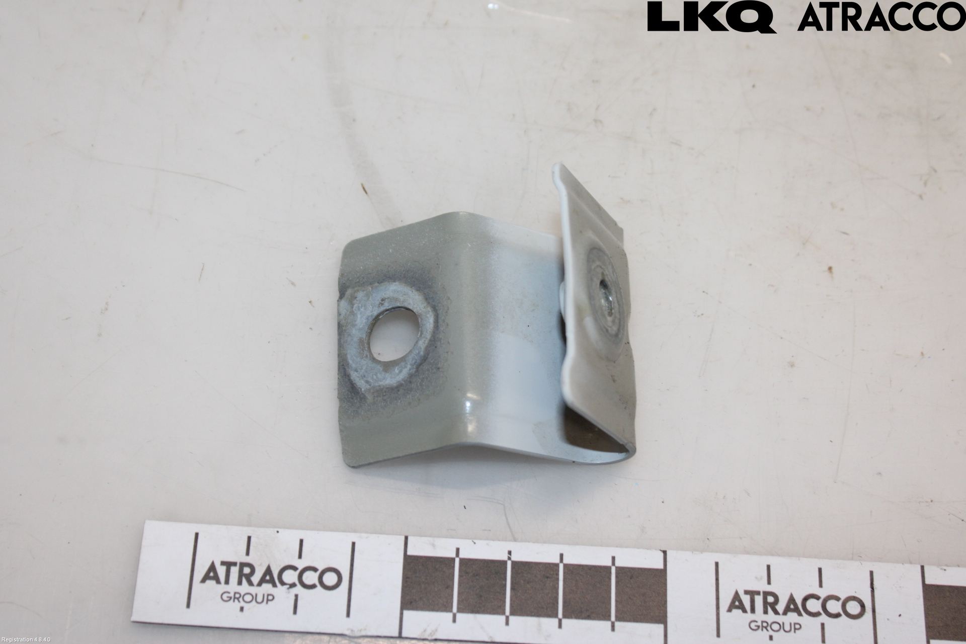 Volkswagen VW GOLF / E-GOLF VIII 20- Frontskjermfeste Venstre