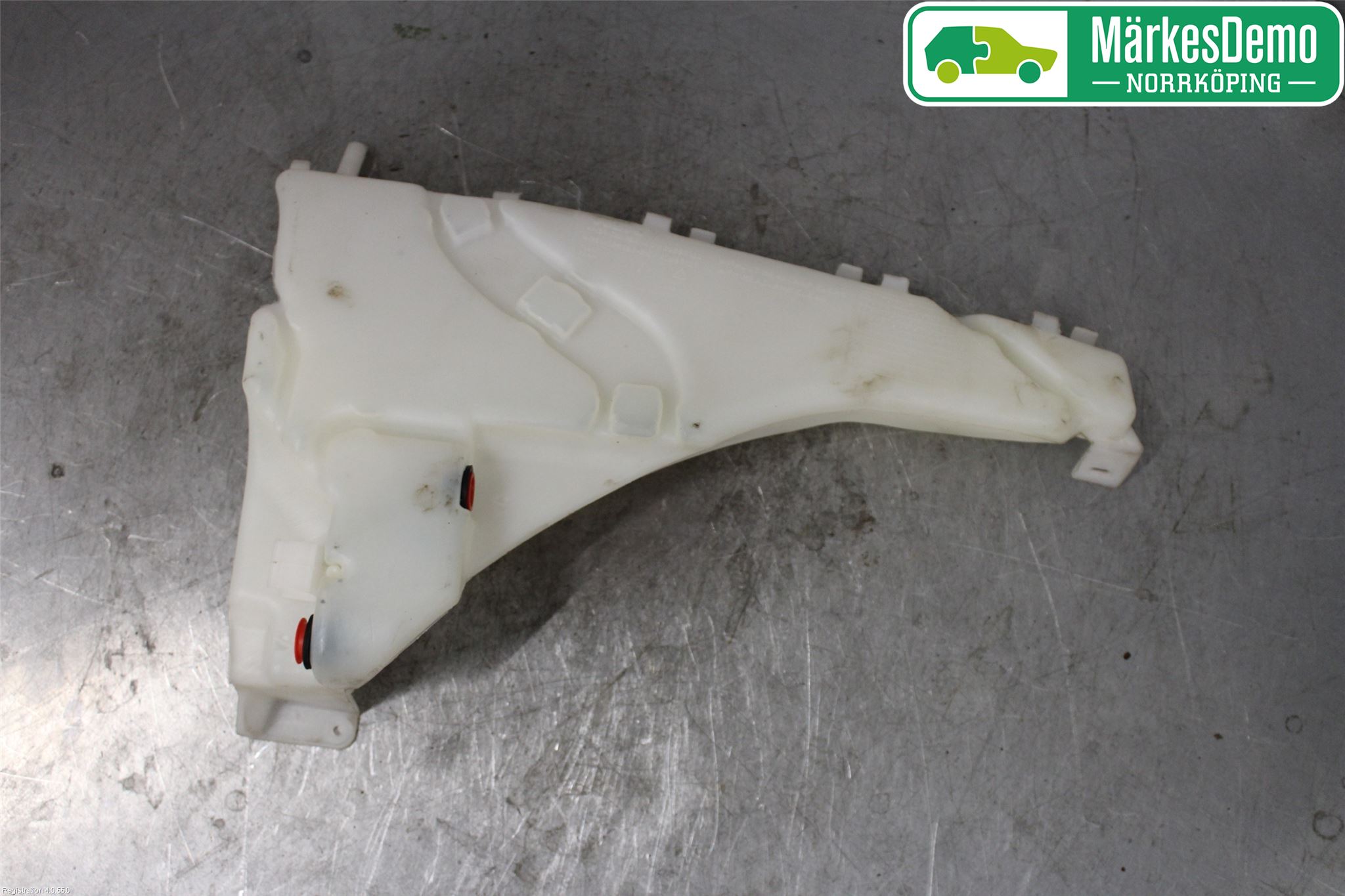 Volvo S40 04-07 Spylerbeholder Frontrute-Lykte