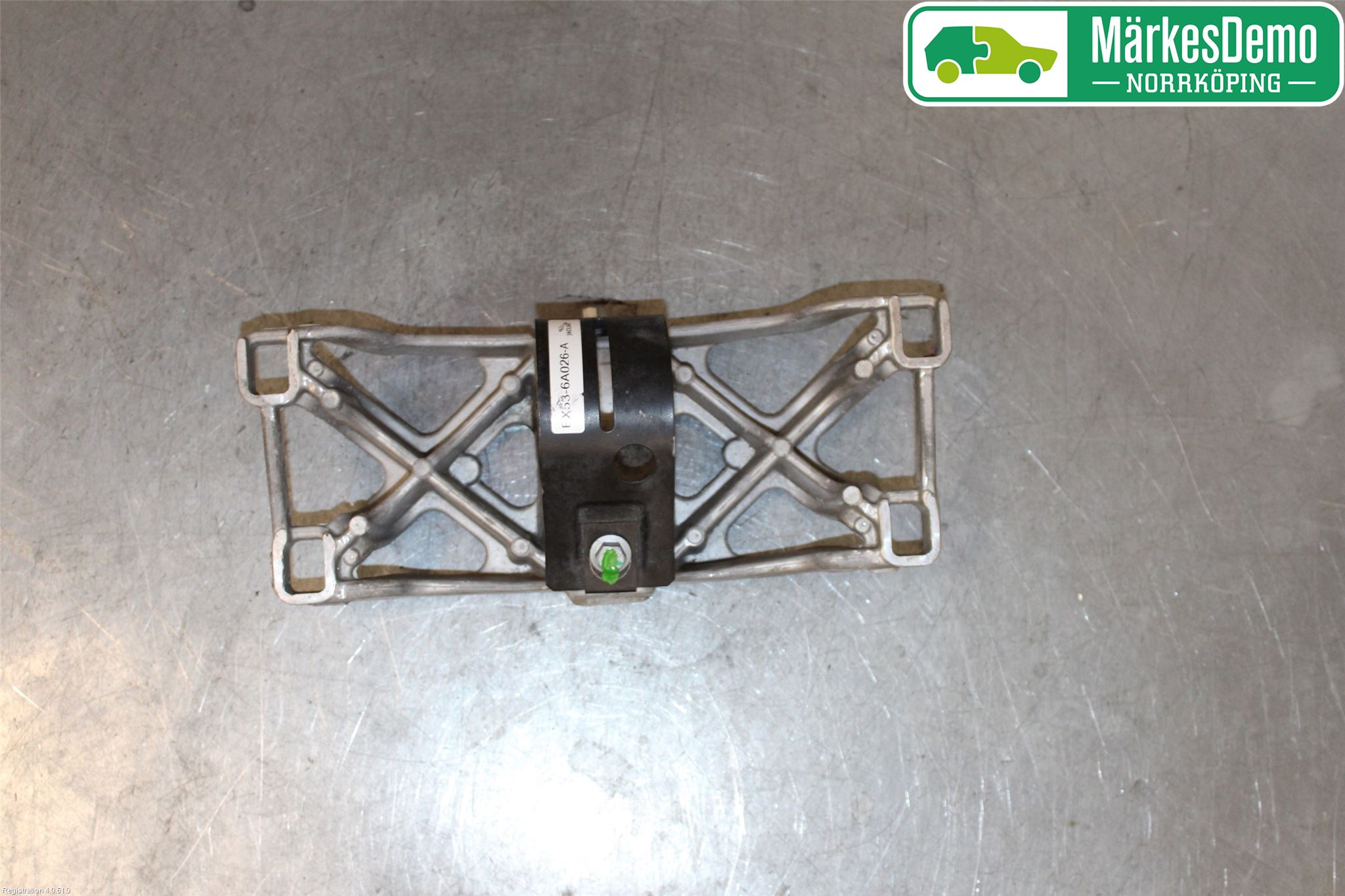 Jaguar F-TYPE Gearkasse Bjelke - Travers