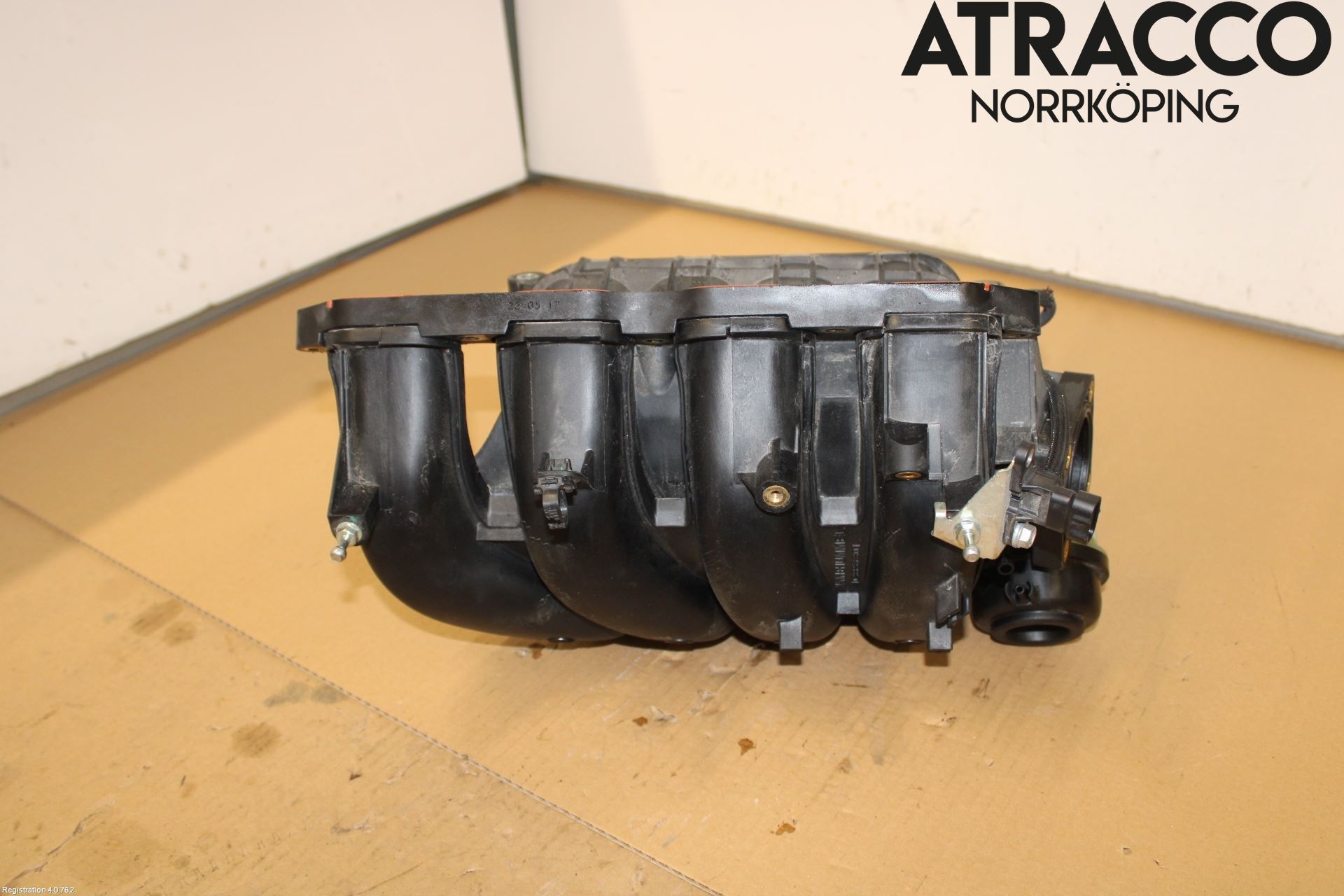 Toyota AVENSIS 16-18 Innsugningsmanifold