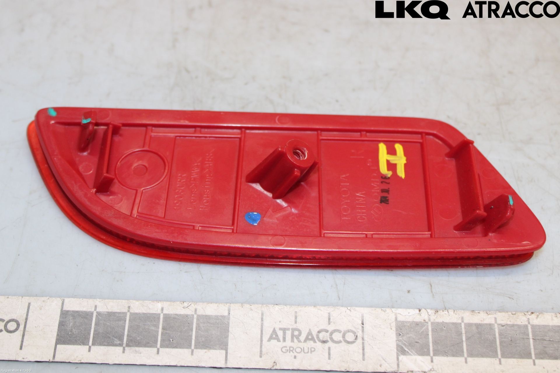 Toyota COROLLA CROSS XG10 22- Refleks Bak