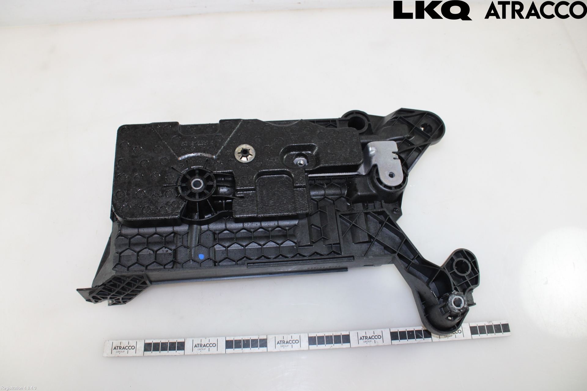 Volkswagen VW PASSAT 20-24 Batterikasse - Feste - Holder