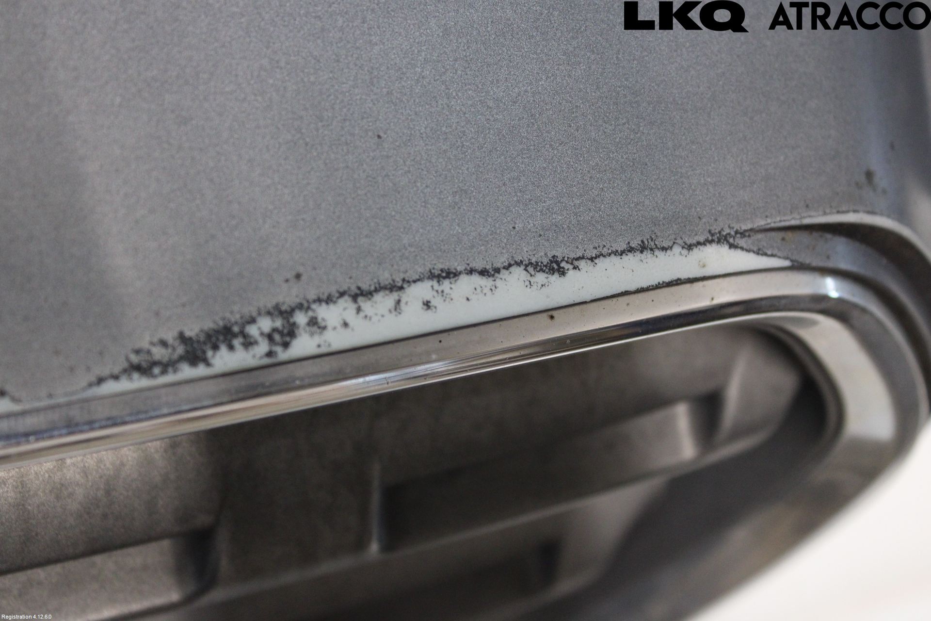 Subaru LEGACY    04-06 Grill Komplett