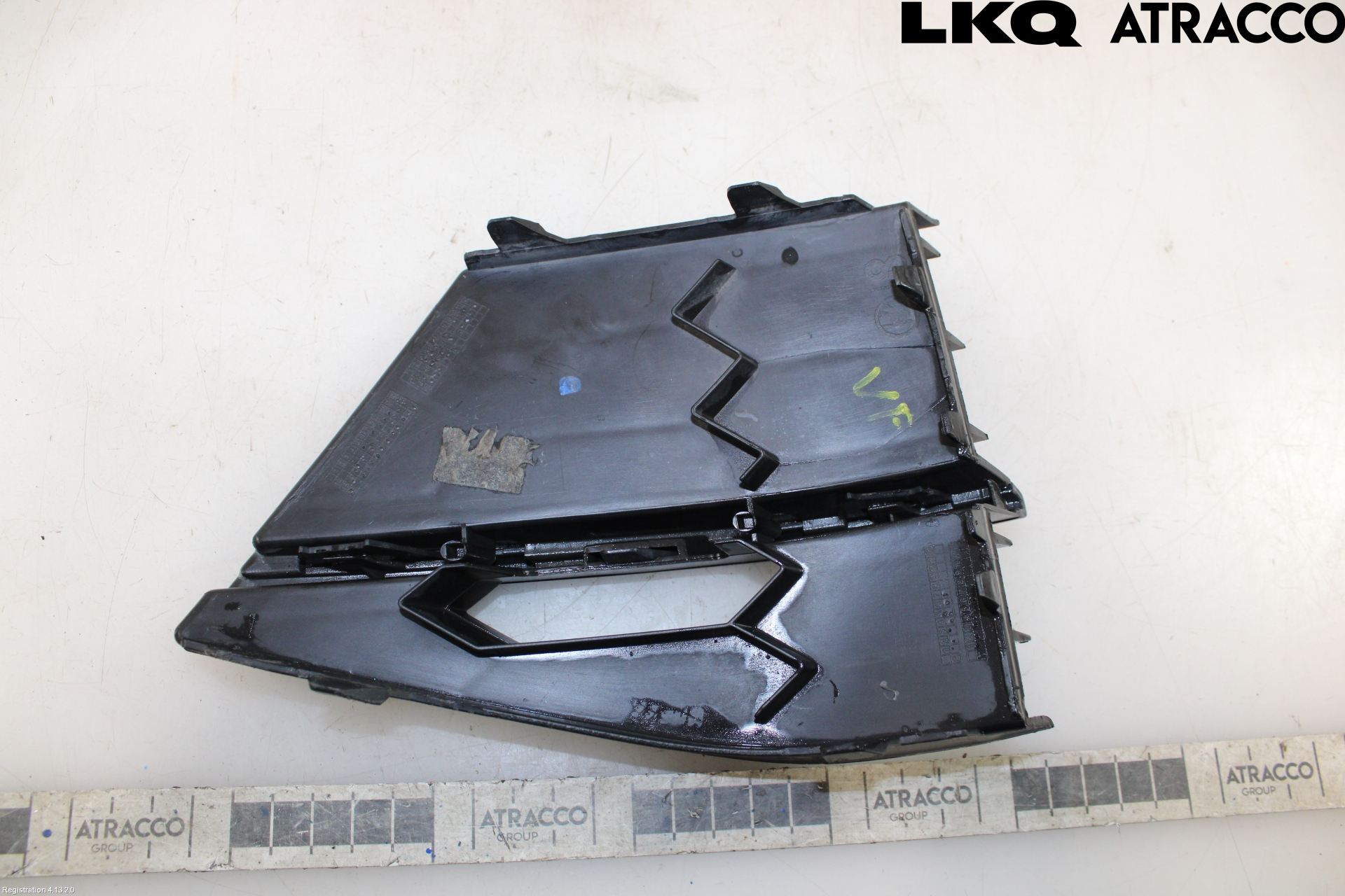 Skoda SUPERB 16-24 Grilldel Venstre