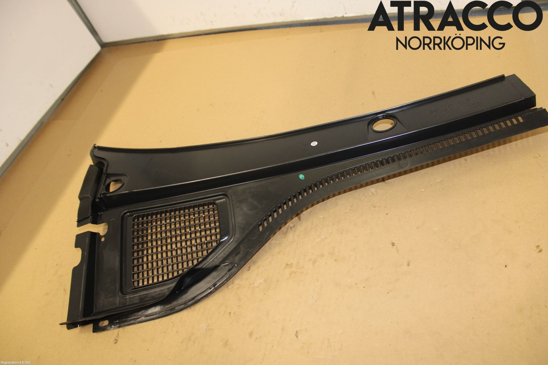 Volkswagen VW GOLF / E-GOLF VIII 20- Visker Deksel-Grill-Under Frr