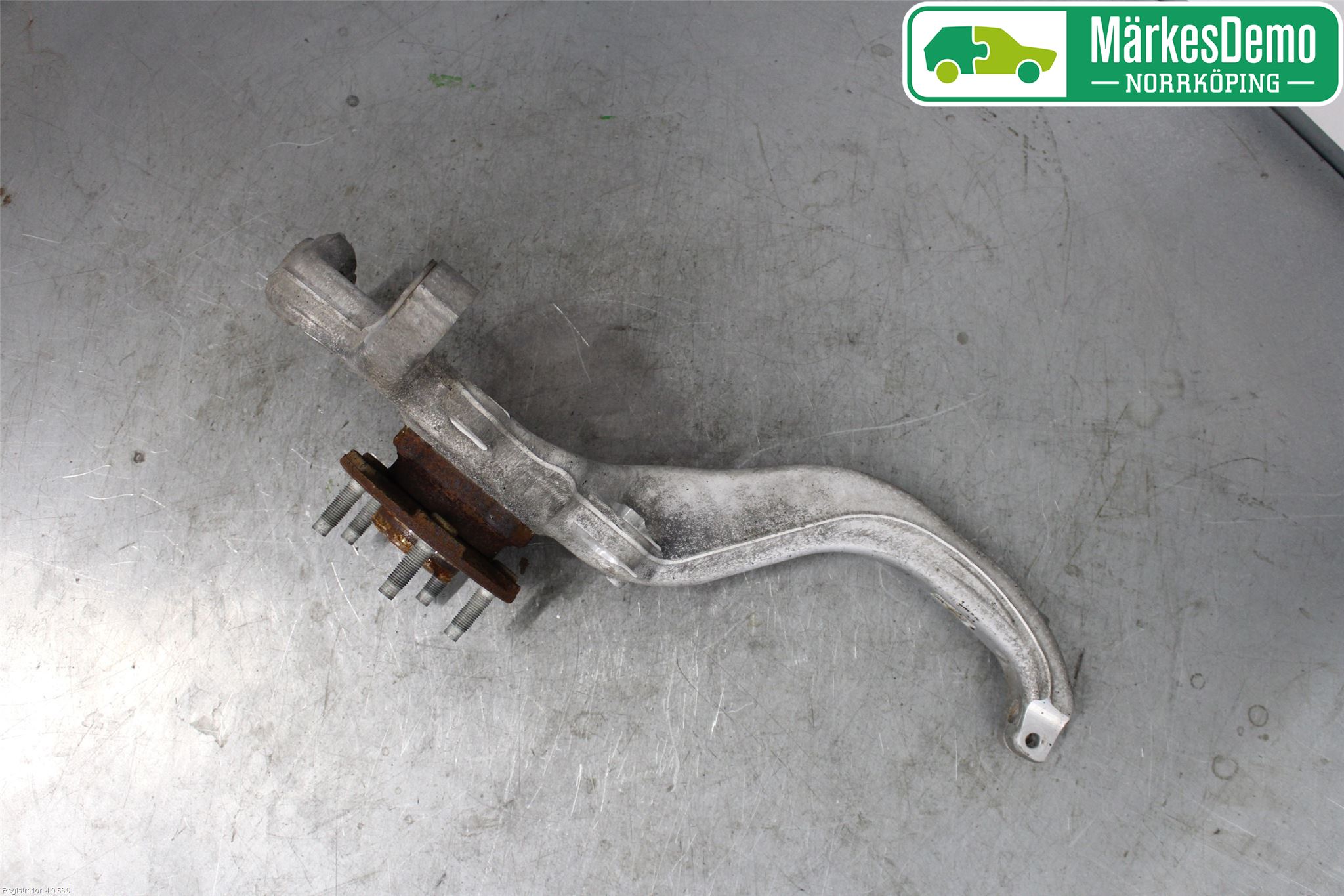 Jaguar XE (X760) 15-24 Spindel Hf