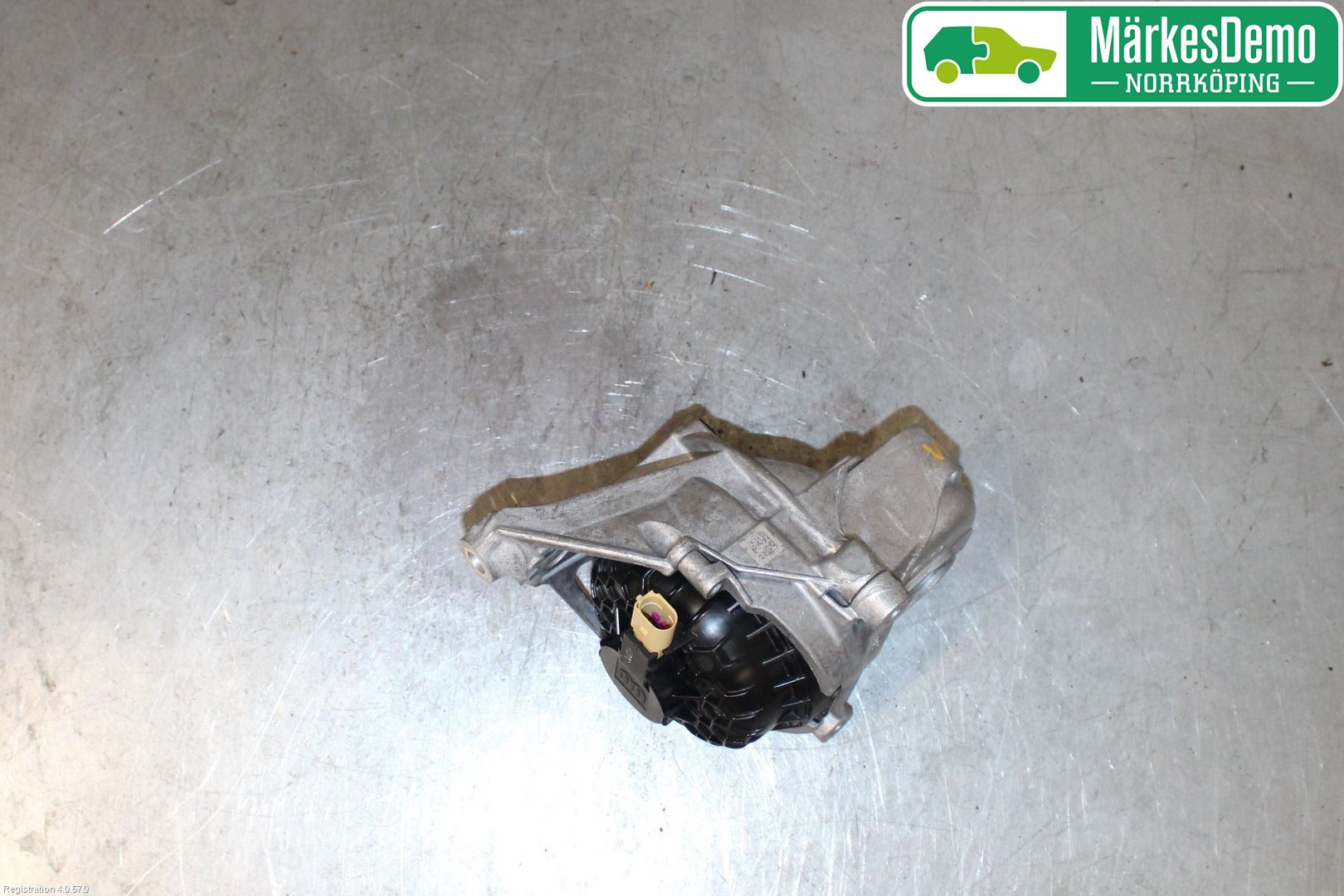 Audi A6 F2/C8 19- Motor Feste Gummi