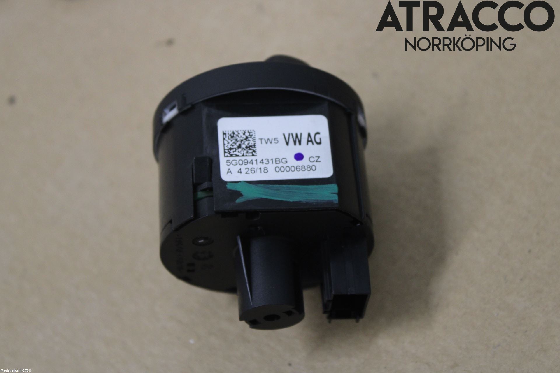 Volkswagen VW GOLF SPORTSVAN 15-20 Bryter Hovedlys