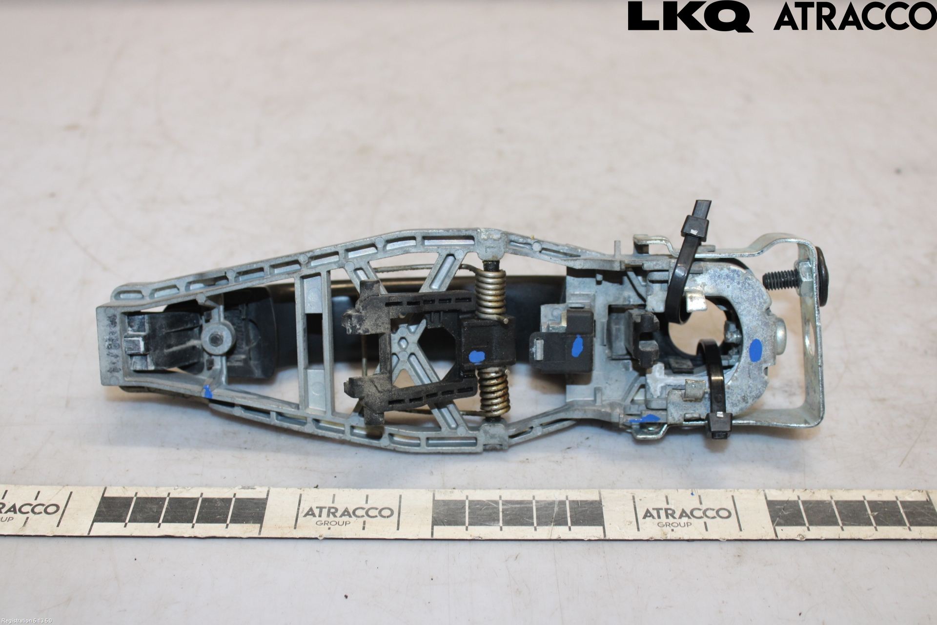 Volkswagen VW CADDY      04-10 Dørhandtak Ytre Venstre