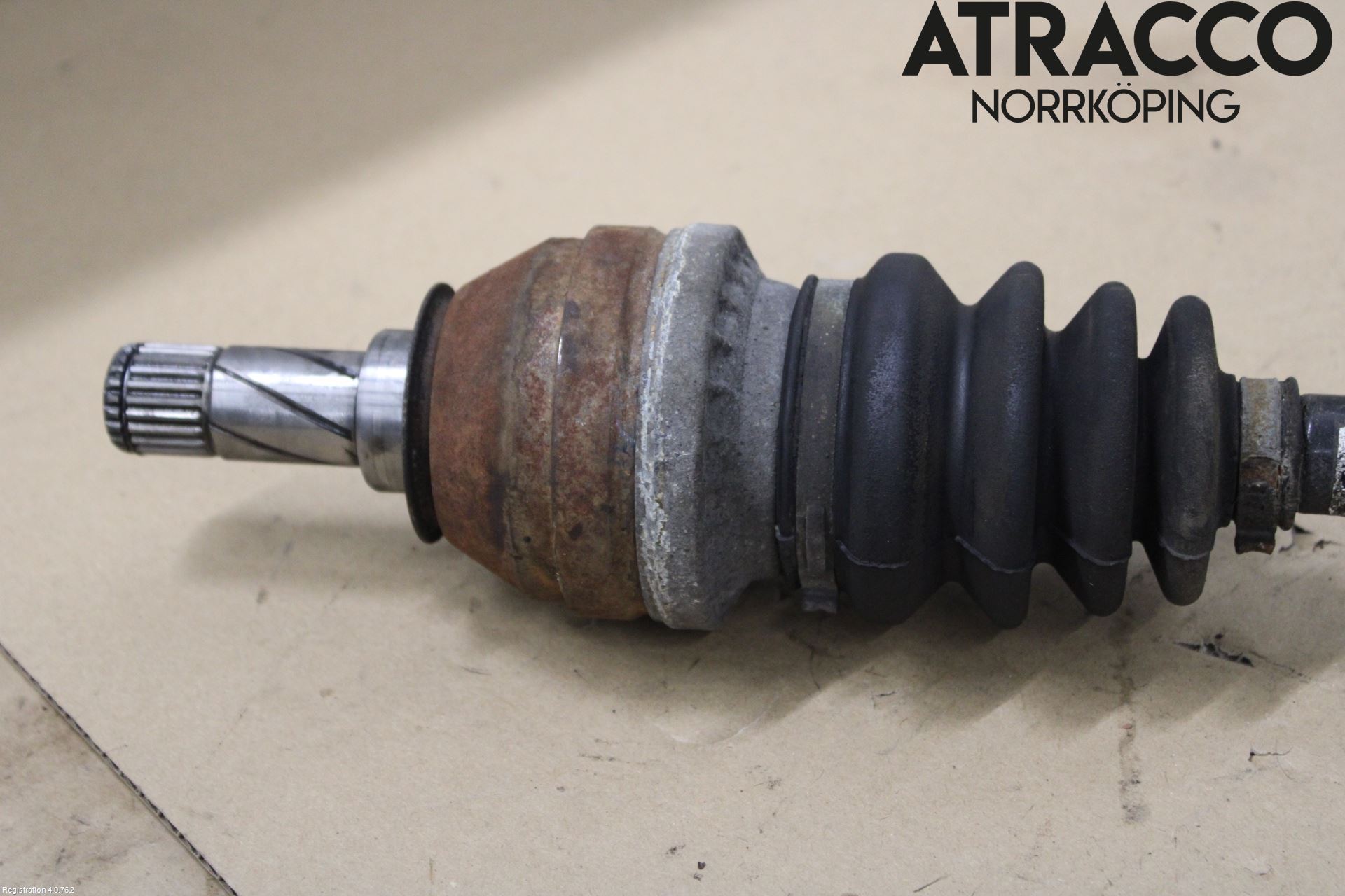 Opel ASTRA H 04-12 Drivaksel Foran Kompl Venstre