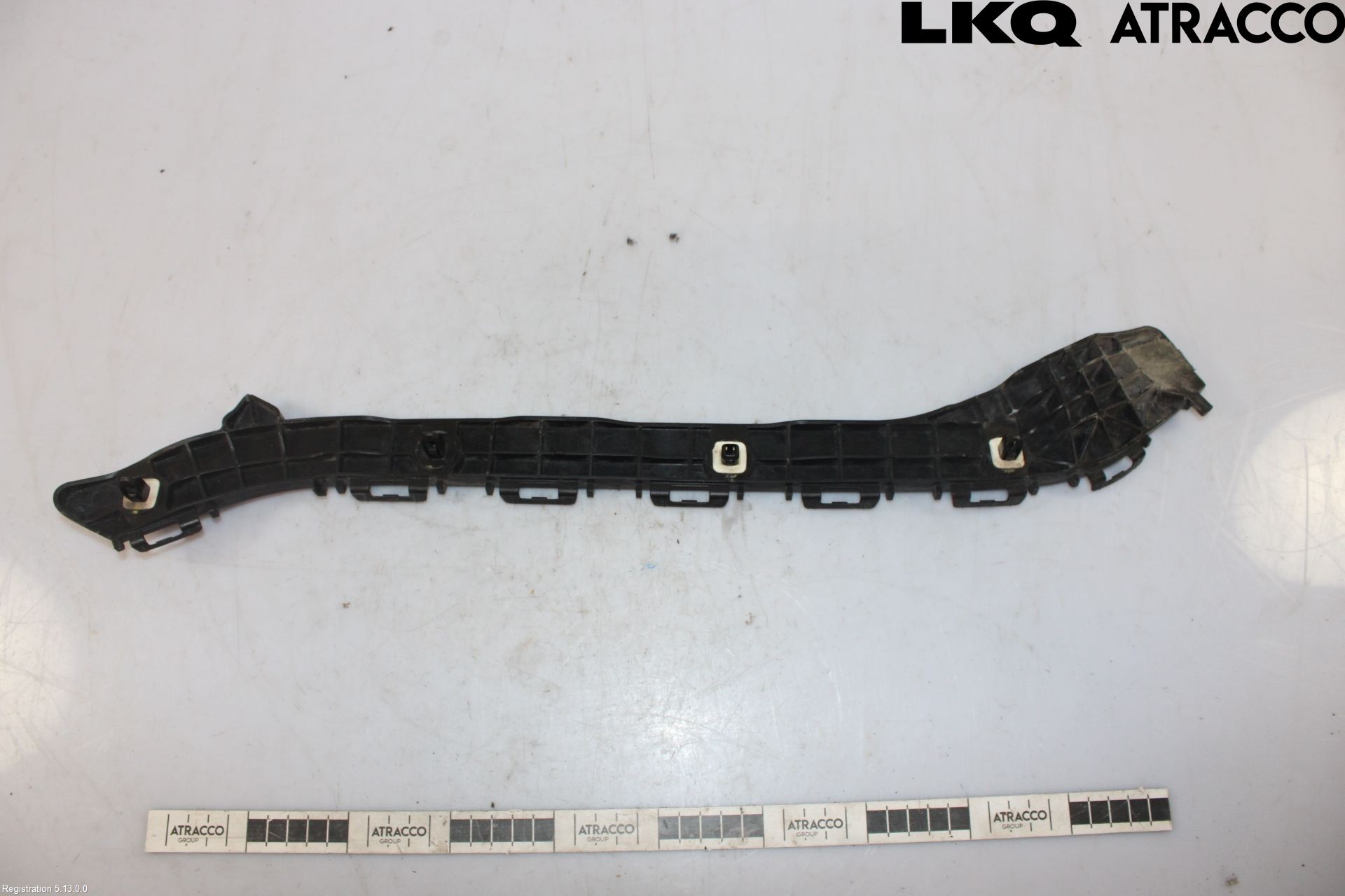 Toyota AURIS 13-19 Støtfangerfeste Bak Høyre