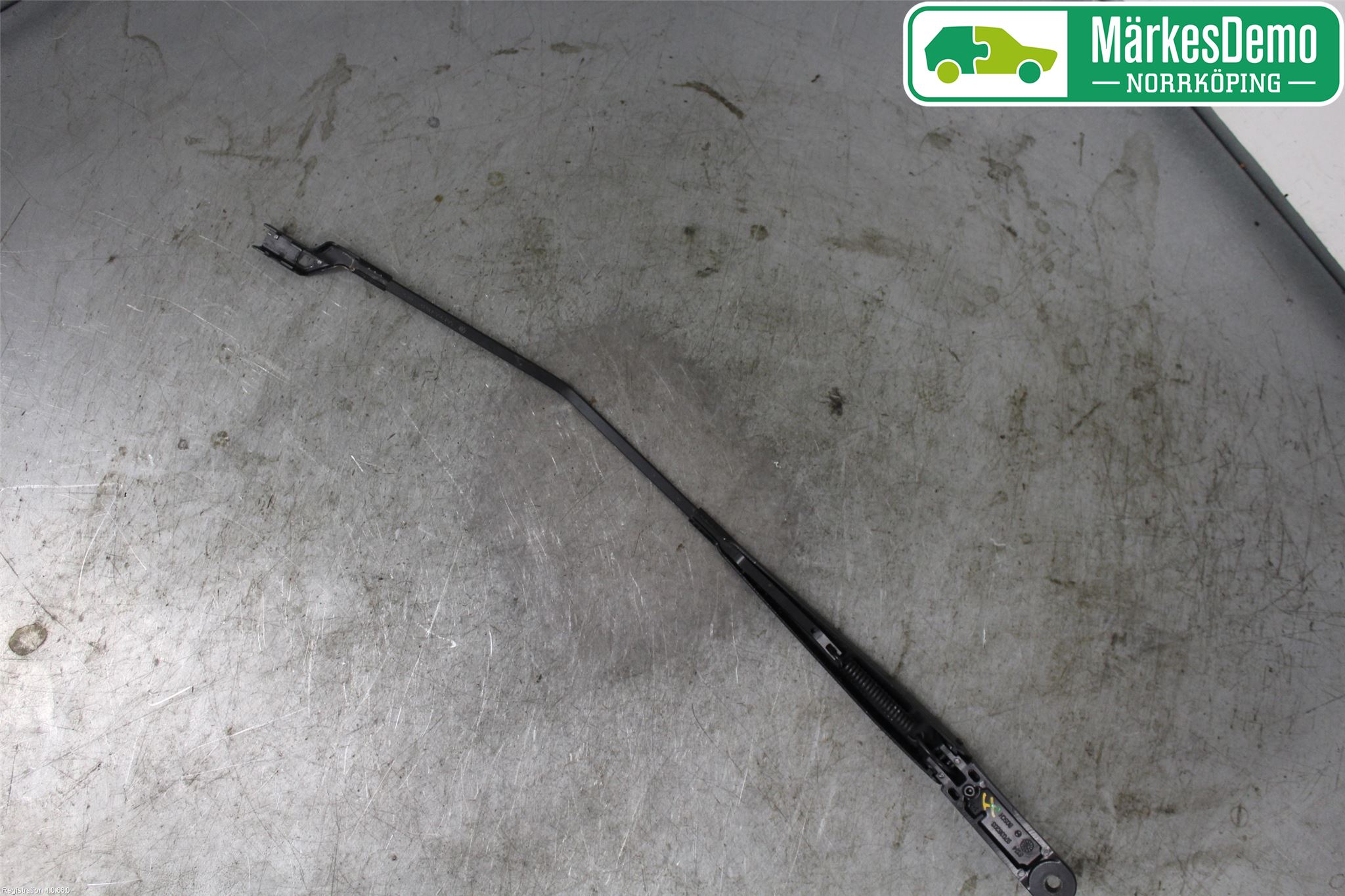 Volkswagen VW GOLF / E-GOLF VII 13-20 Viskerarm-Armer Frontrute