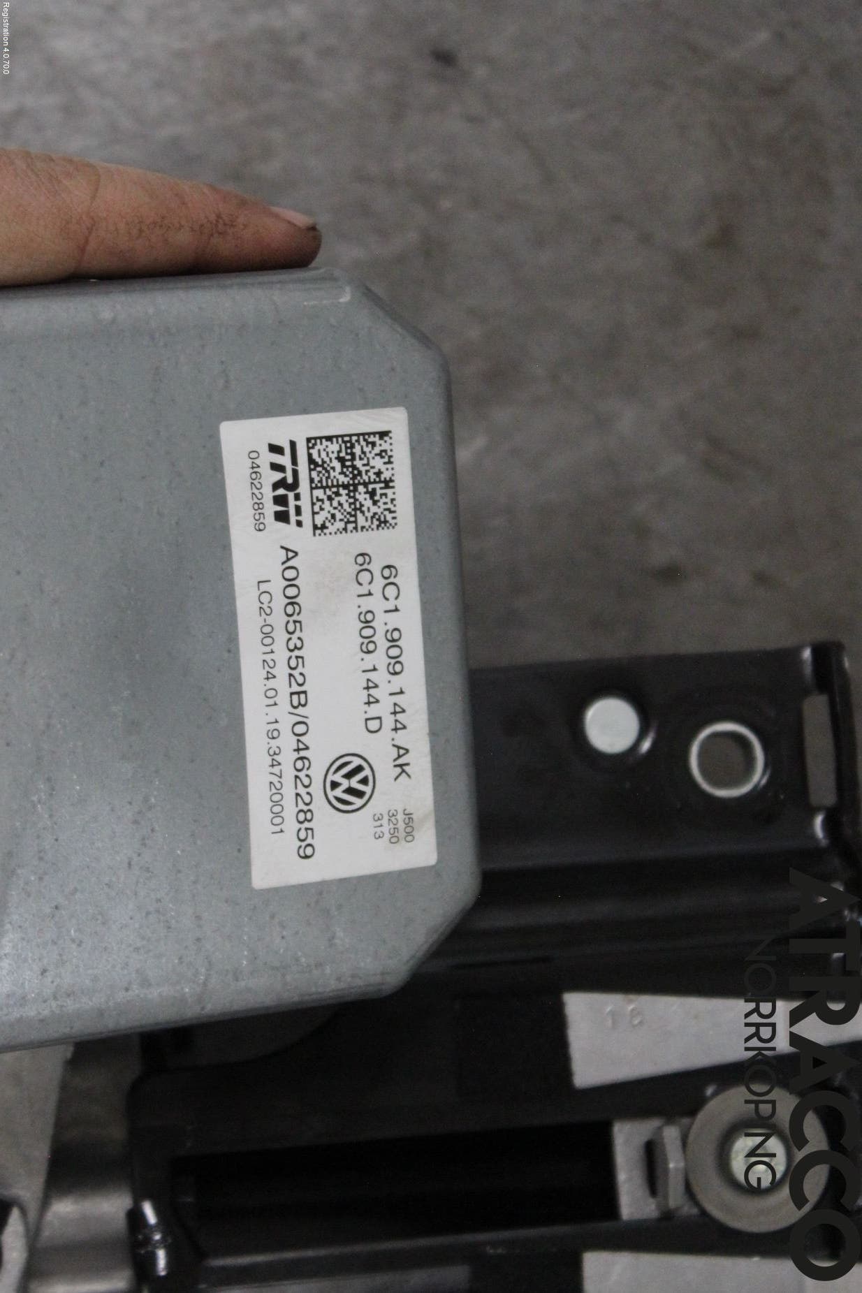 Skoda FABIA 15-21 Rattakselaggregat Innebygd Servo