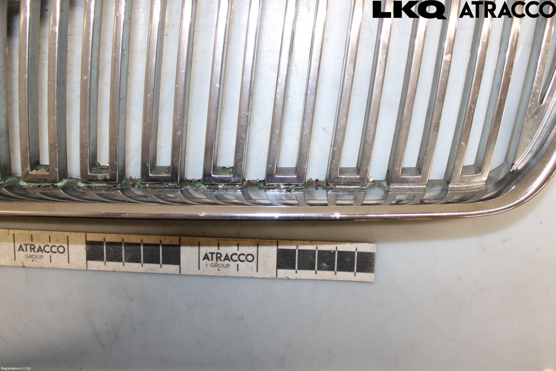 Volvo V50 04-07 Grill Komplett