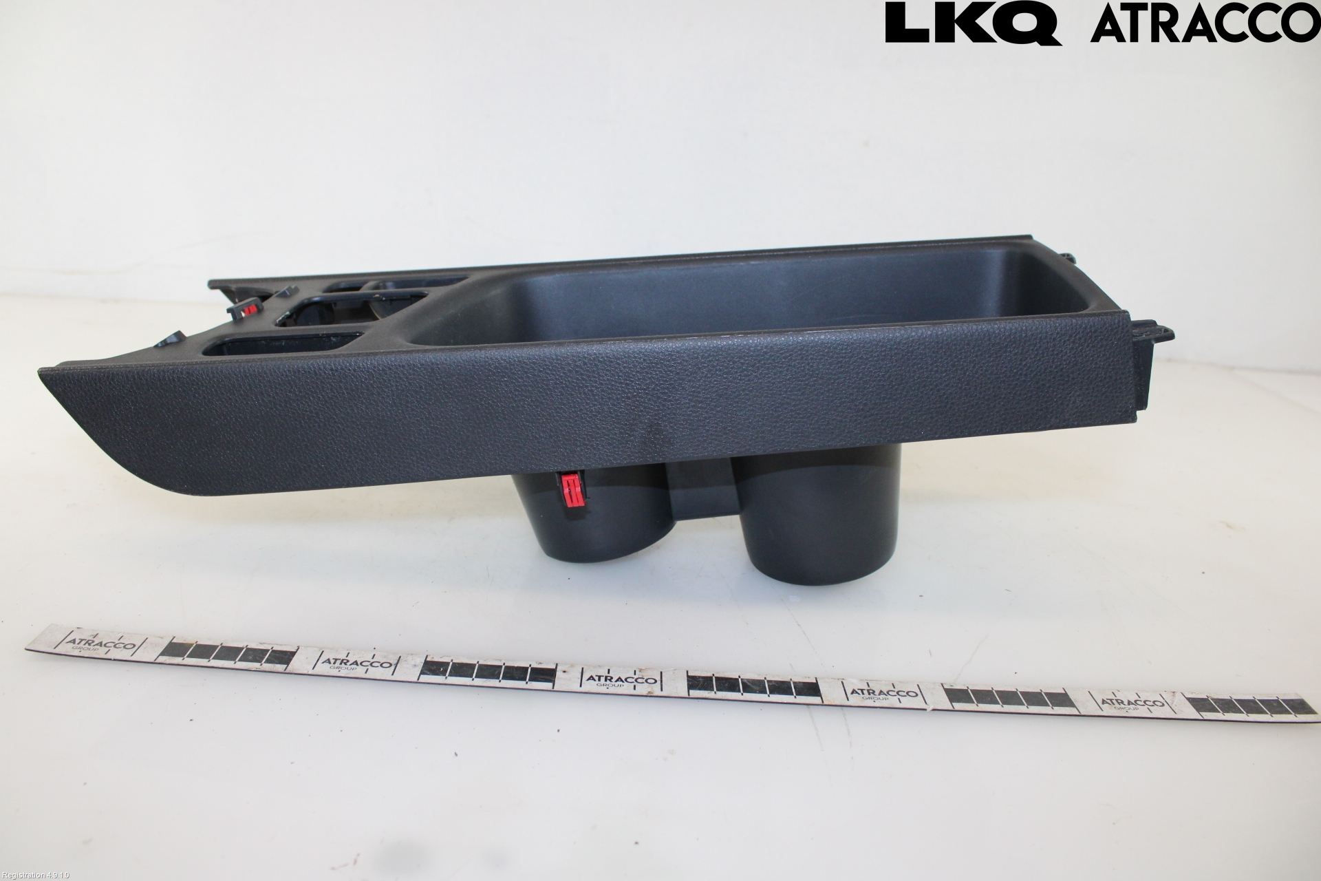 Toyota YARIS CROSS XP21 21- Innr Koppholder