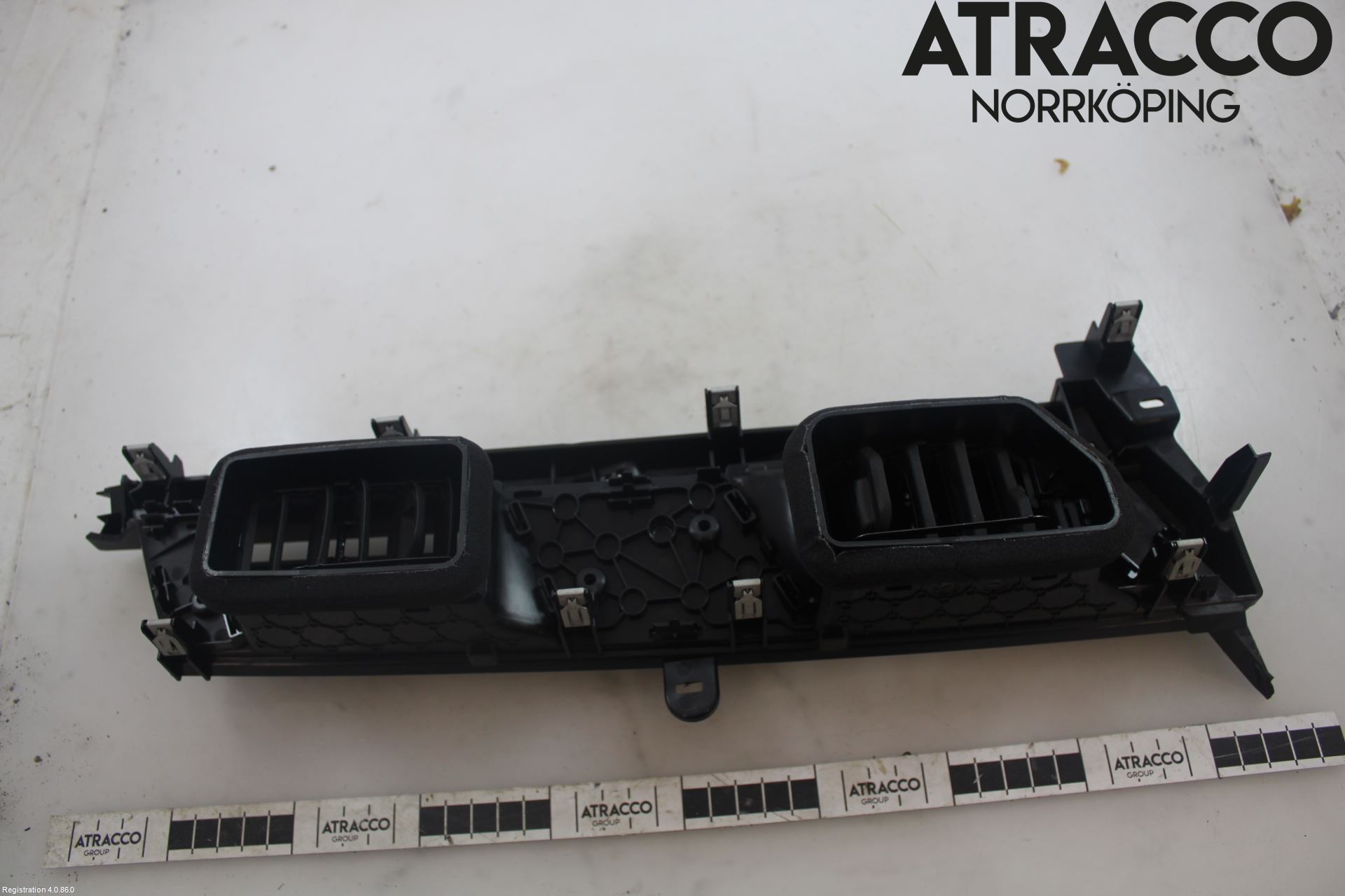Audi Q4 E-TRON FZ 22- Dashbord Kanal - Dyse