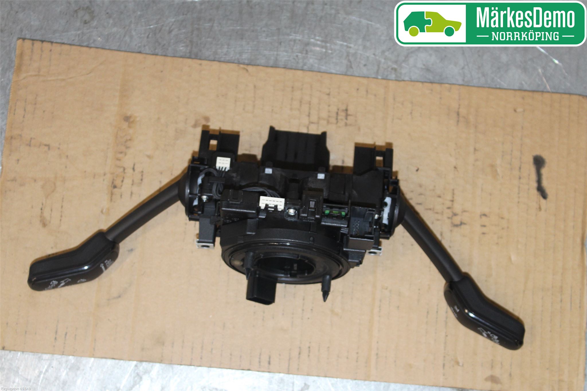 Volkswagen VW PASSAT 15-19 Bryter Ratt Kombi H Og V