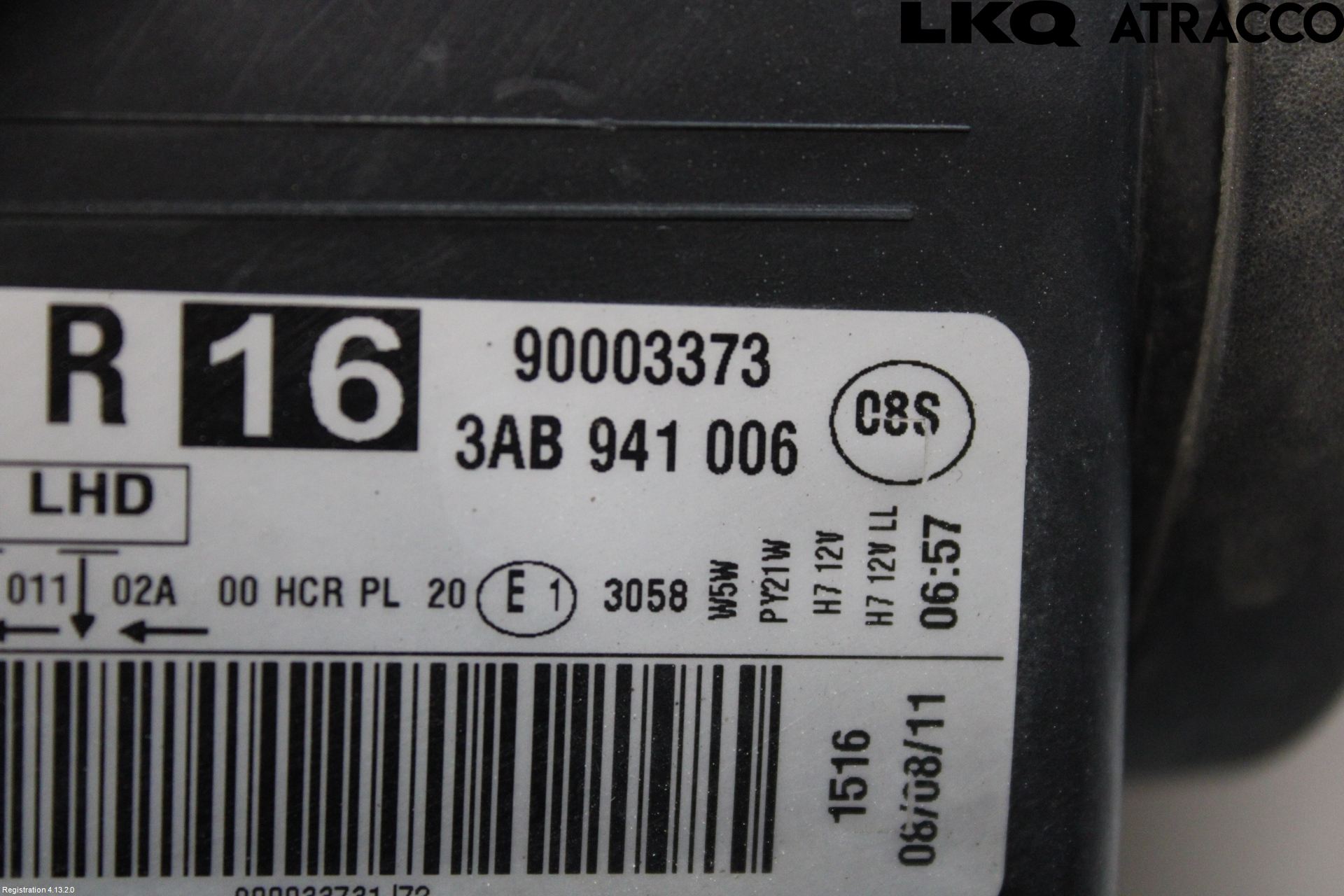 Volkswagen VW PASSAT 11-14 Frontlykt Høyre