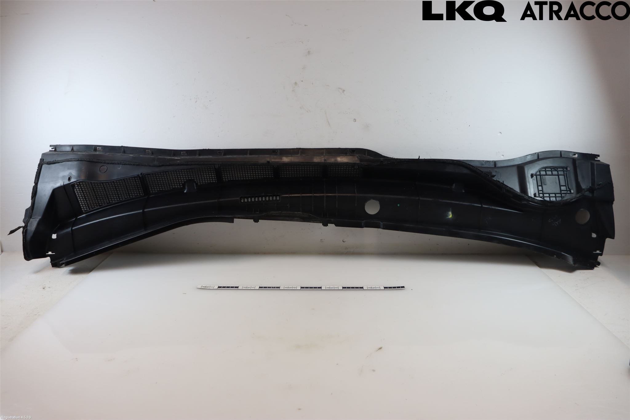 Toyota ÖVRIGT/DIREKTIMP. Visker Deksel-Grill-Under Frr