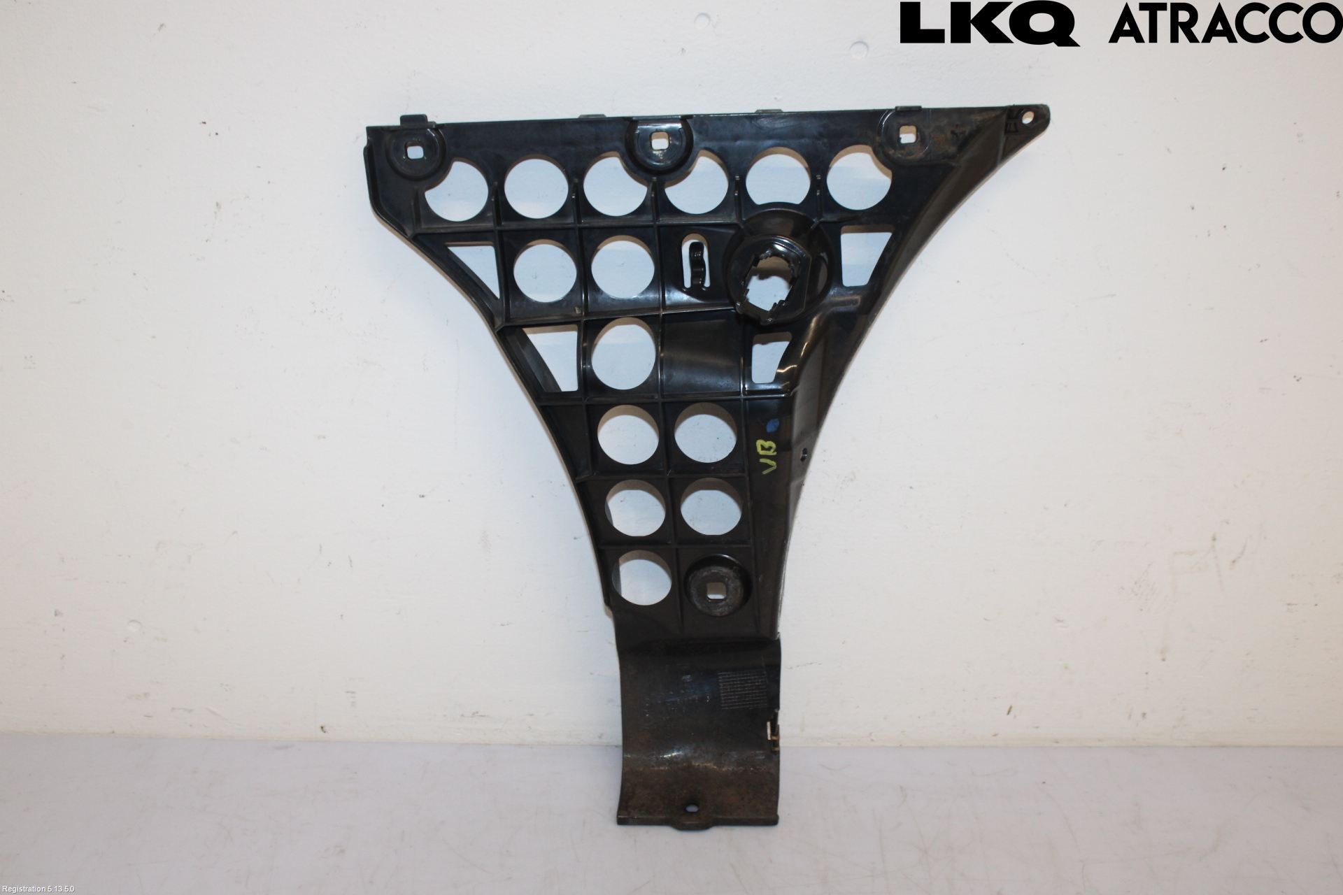 BMW 5 E60/61 Sed/Tou 02-10 Støtfangerfeste Bak Venstre
