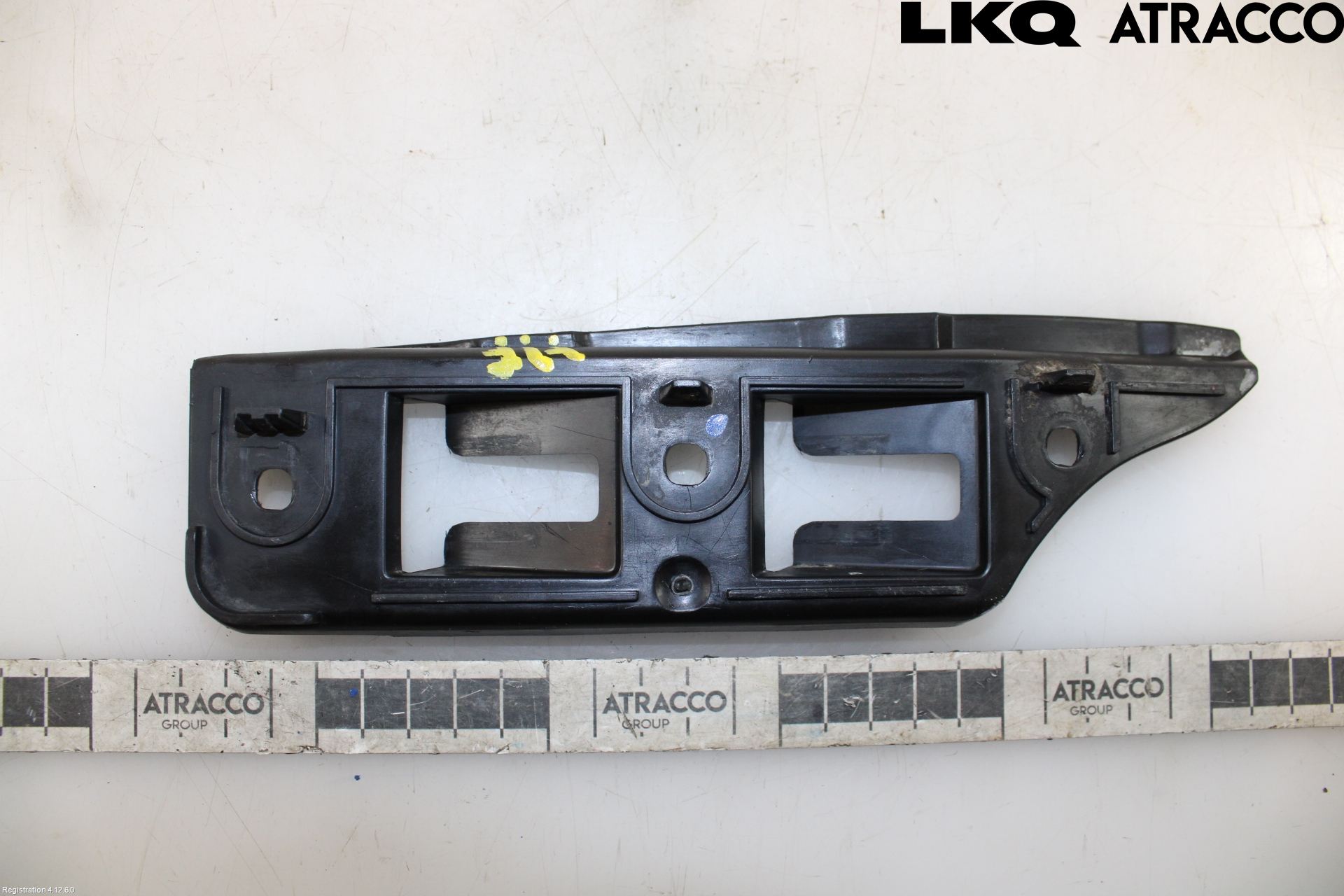 Volkswagen VW GOLF V 04-09 Støtfangerfeste Foran Høyre