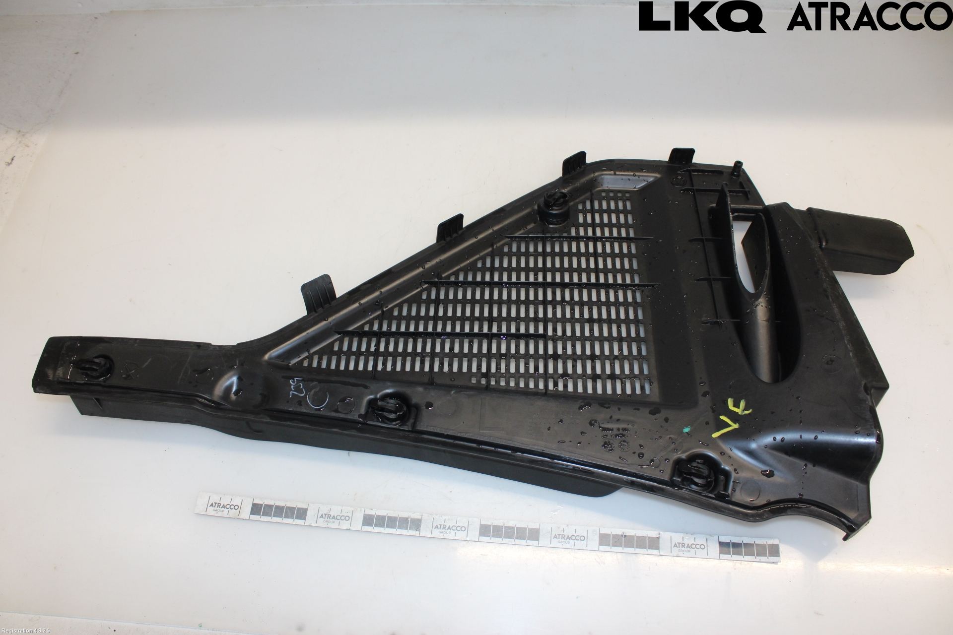 BMW X6 E71/E72   08-14 Visker Deksel-Grill-Under Frr