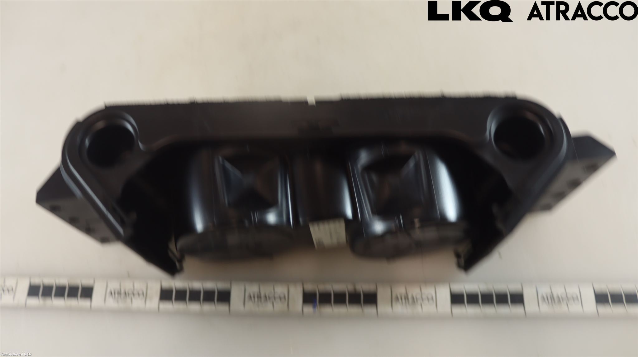 Jaguar XJ X351        10- Innr Koppholder