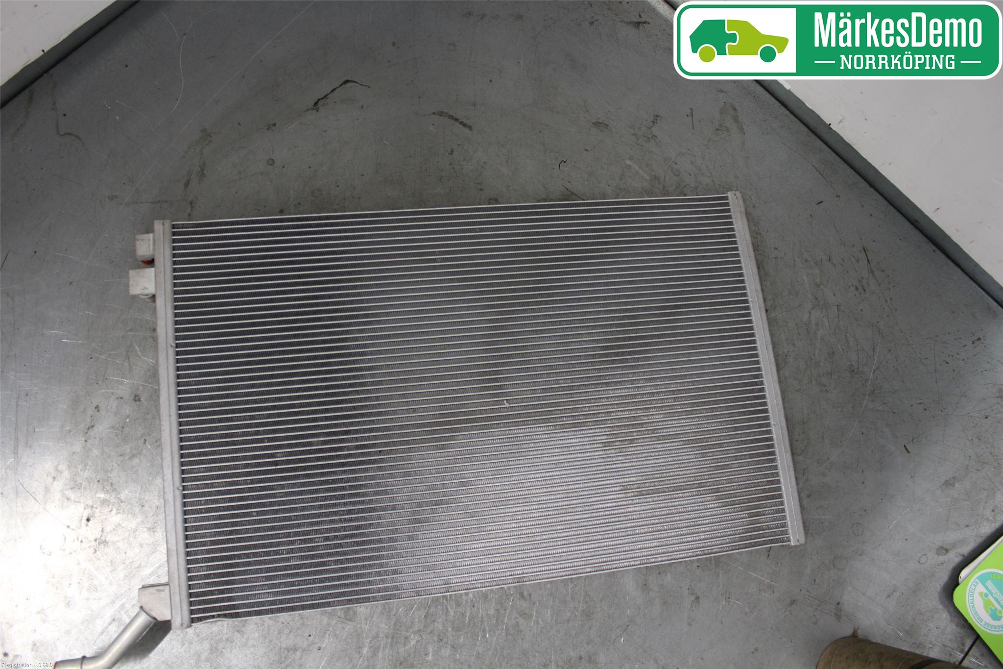 Jaguar XE (X760) 15-24 Radiator Automat