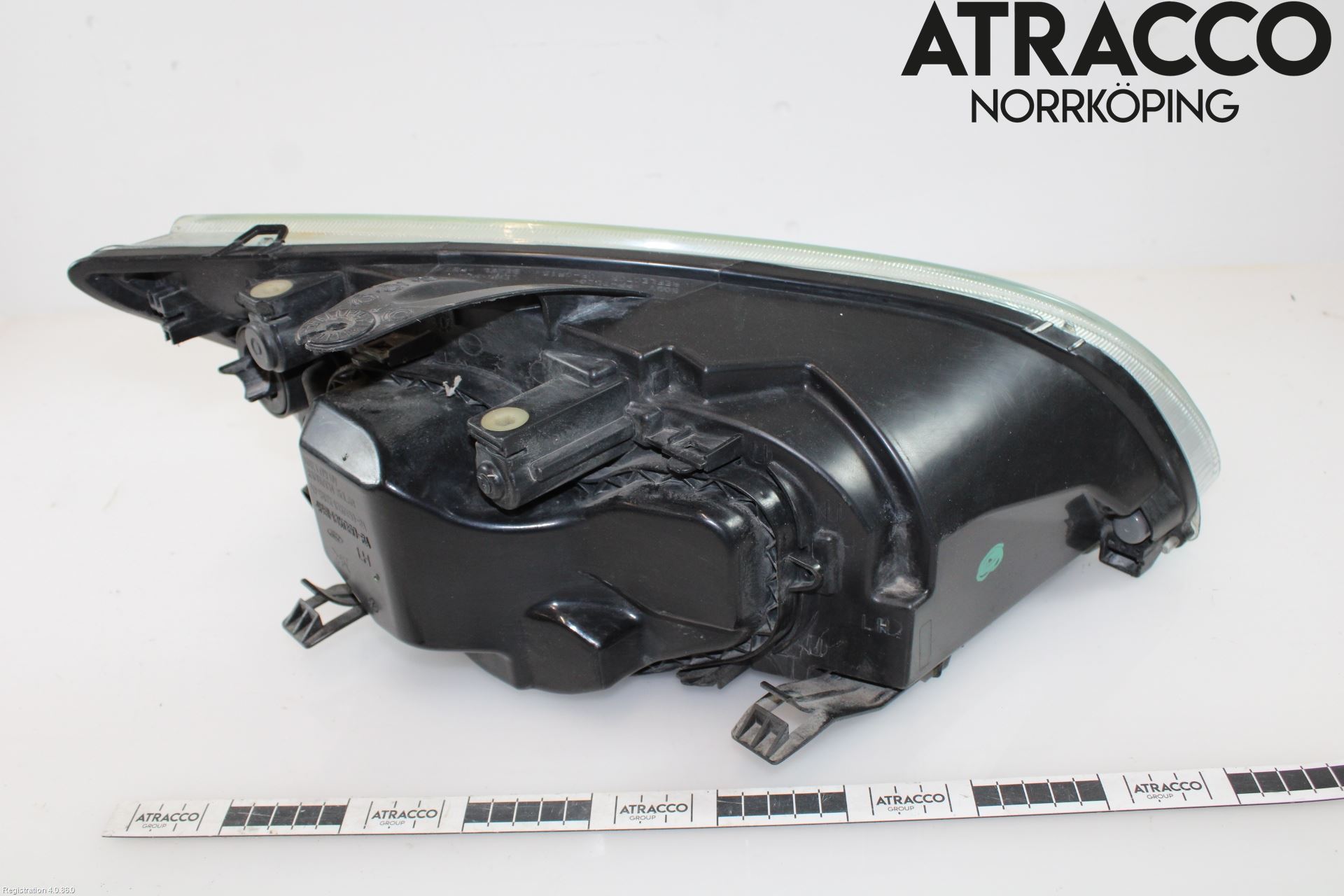 Ford FOCUS     04-07 Frontlykt Venstre