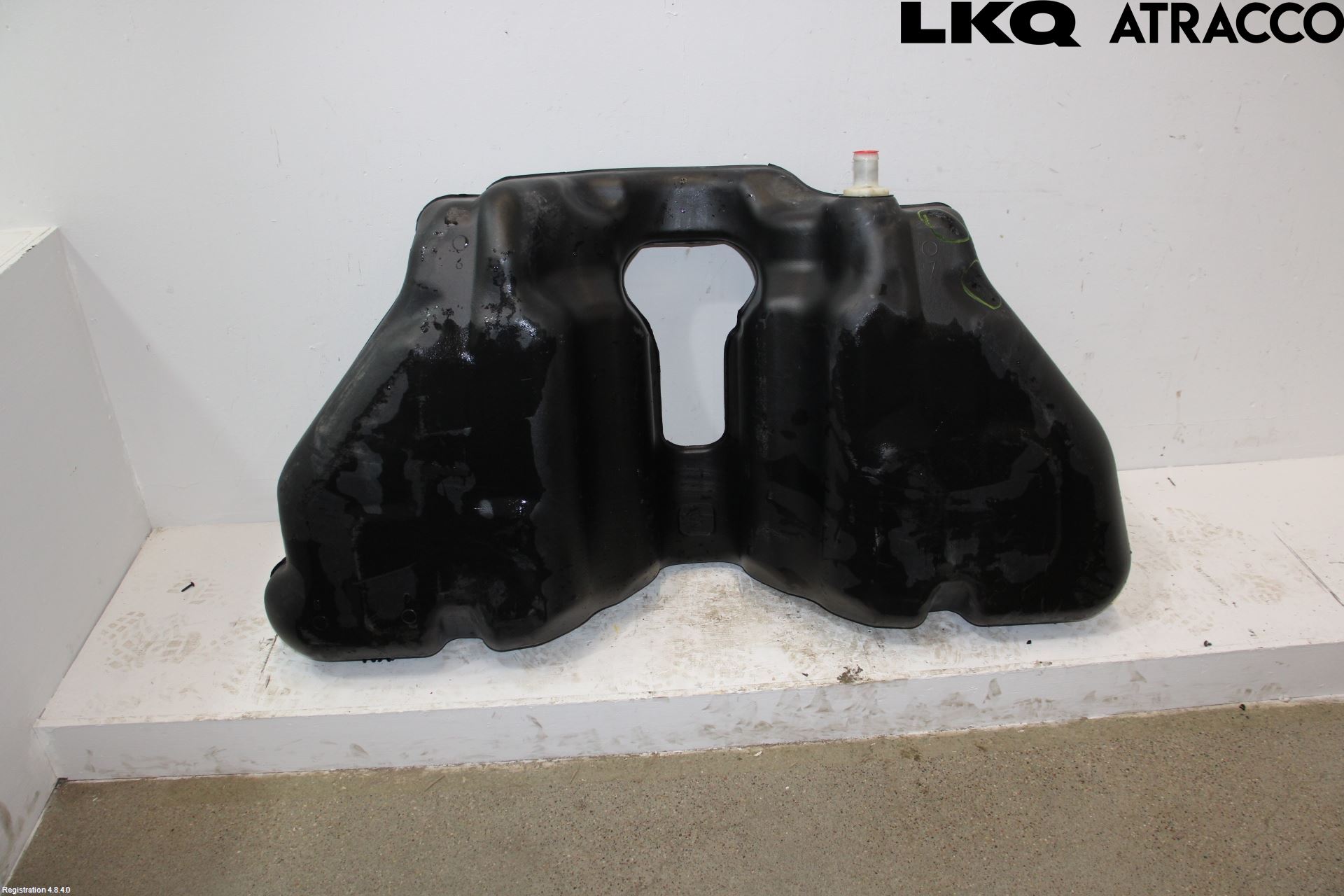 Jaguar XJ X351        10- Drivstofftank Diesel