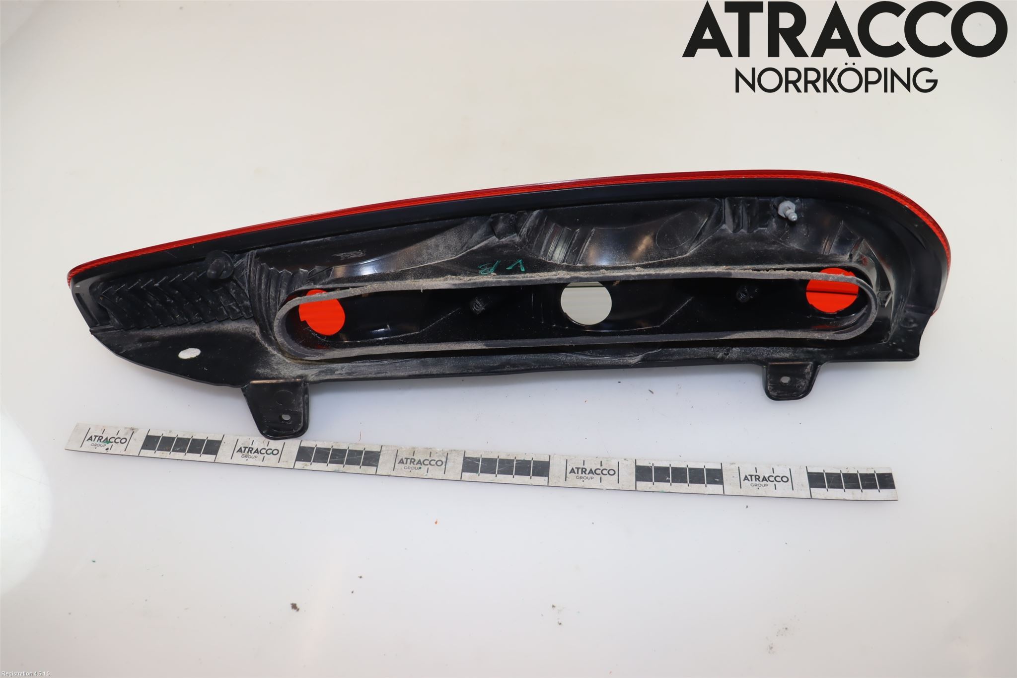 Ford FOCUS     04-07 Baklykt Venstre
