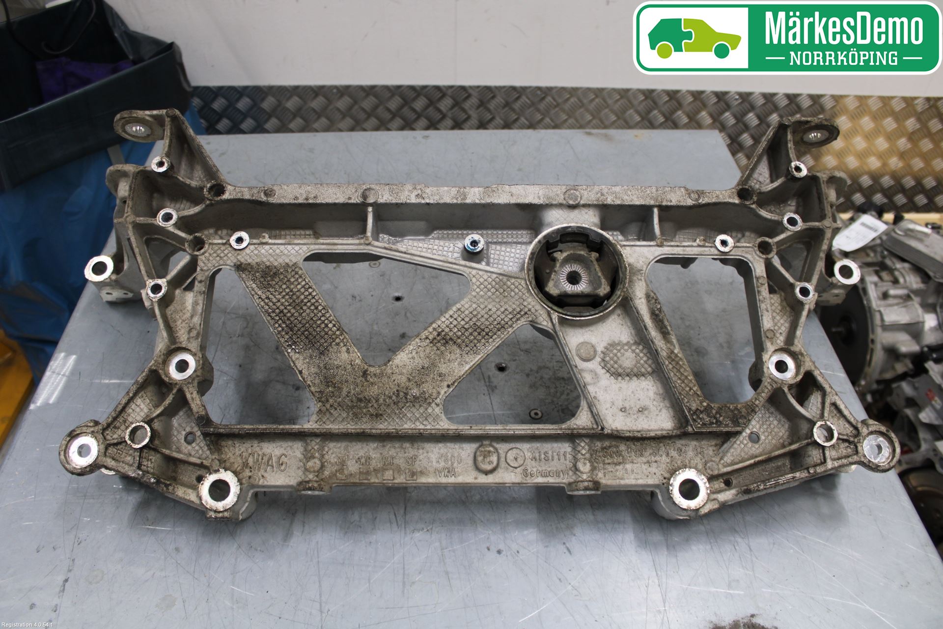 Audi A3/S3 8V 13-20 Forstillingsbjelke(Tvergående)