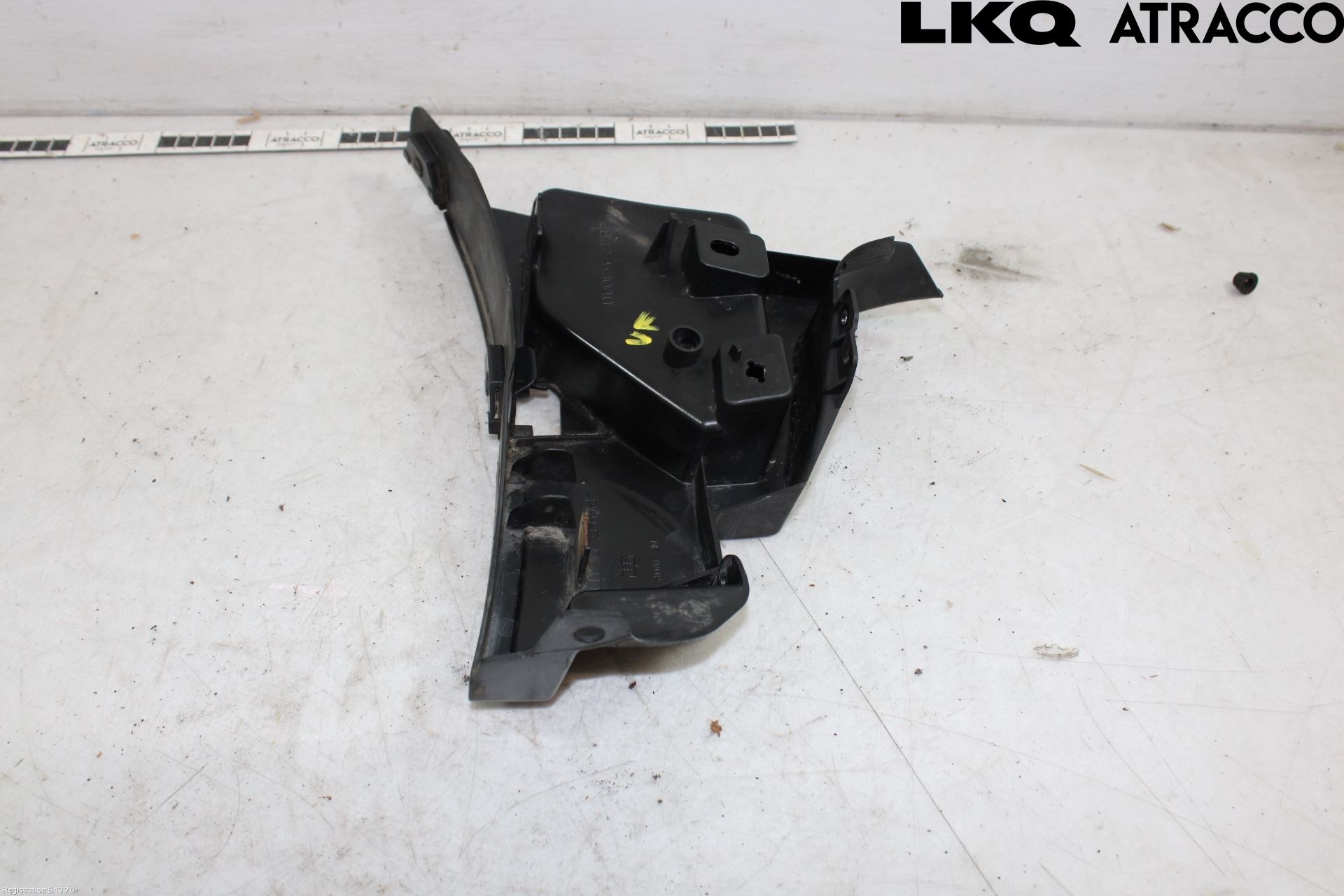 Lexus IS 250/350 14-20 Støtfangerfeste Foran Venstre