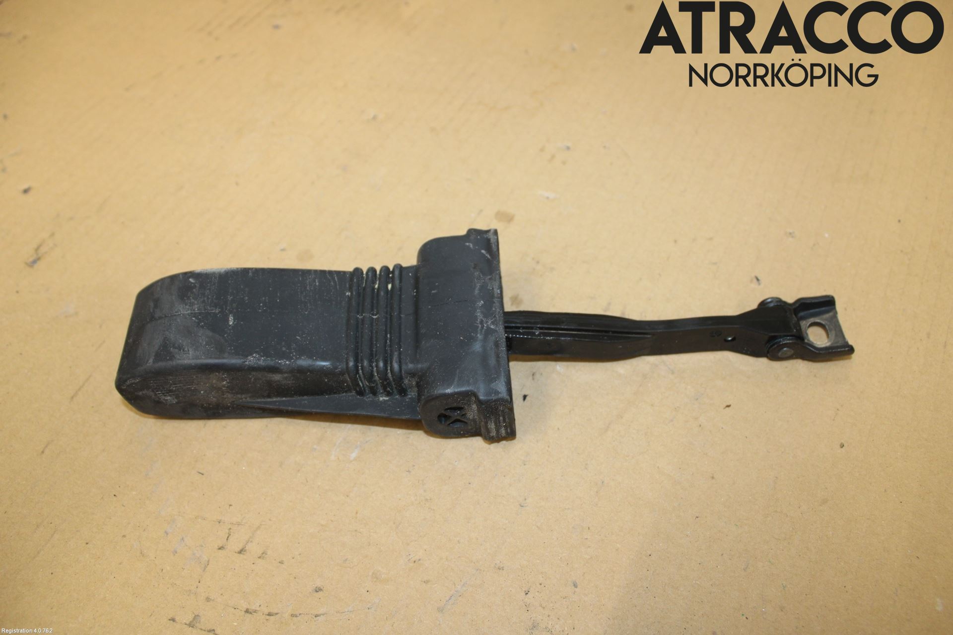 Audi A6 F2/C8 19- Dørstopper