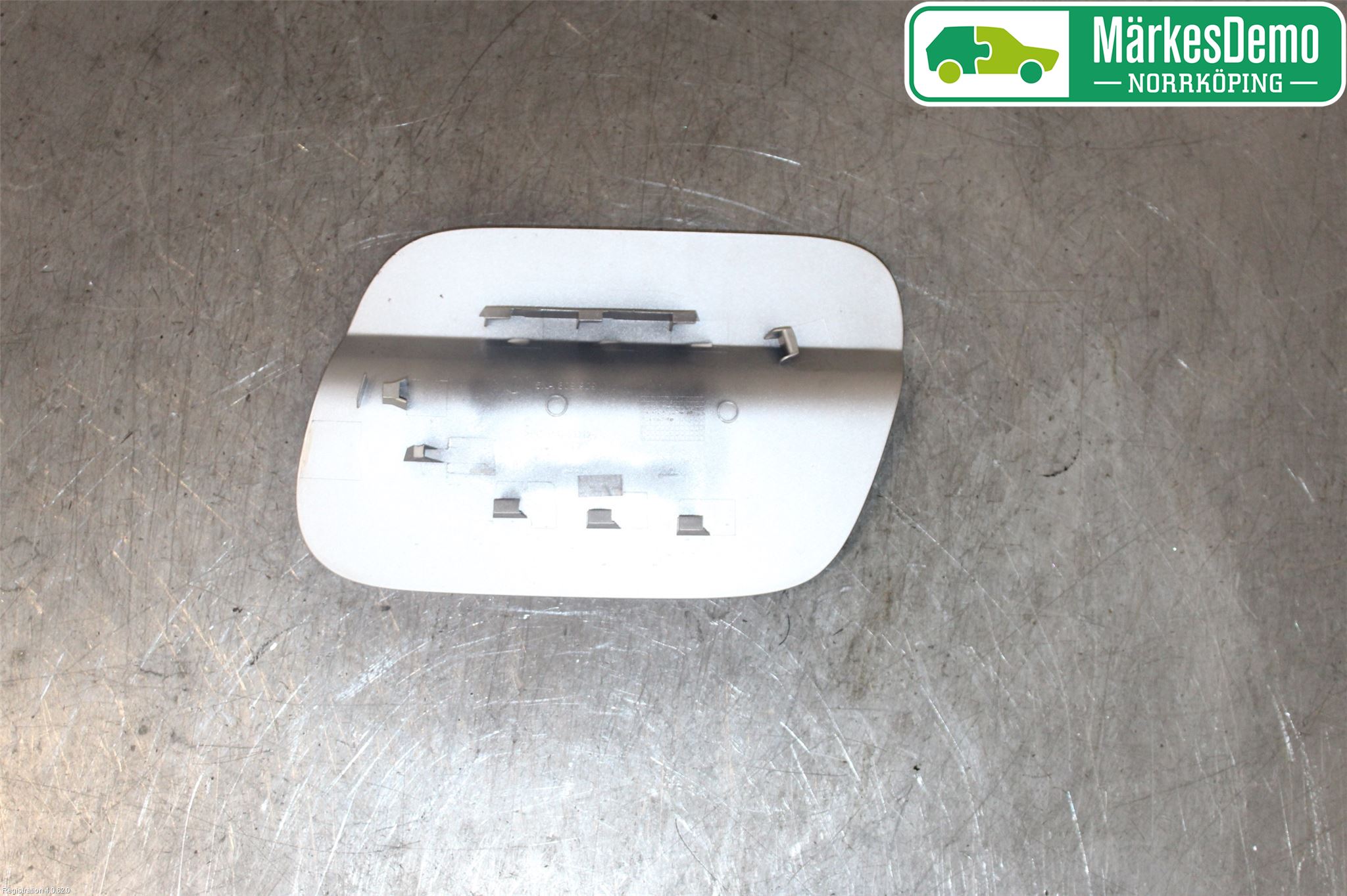 Volkswagen VW TIGUAN 16-24 Drivstoff Tankluke