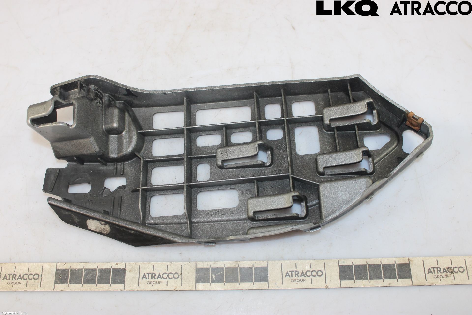 Volkswagen VW POLO 05-09 Støtfangerfeste Foran Venstre