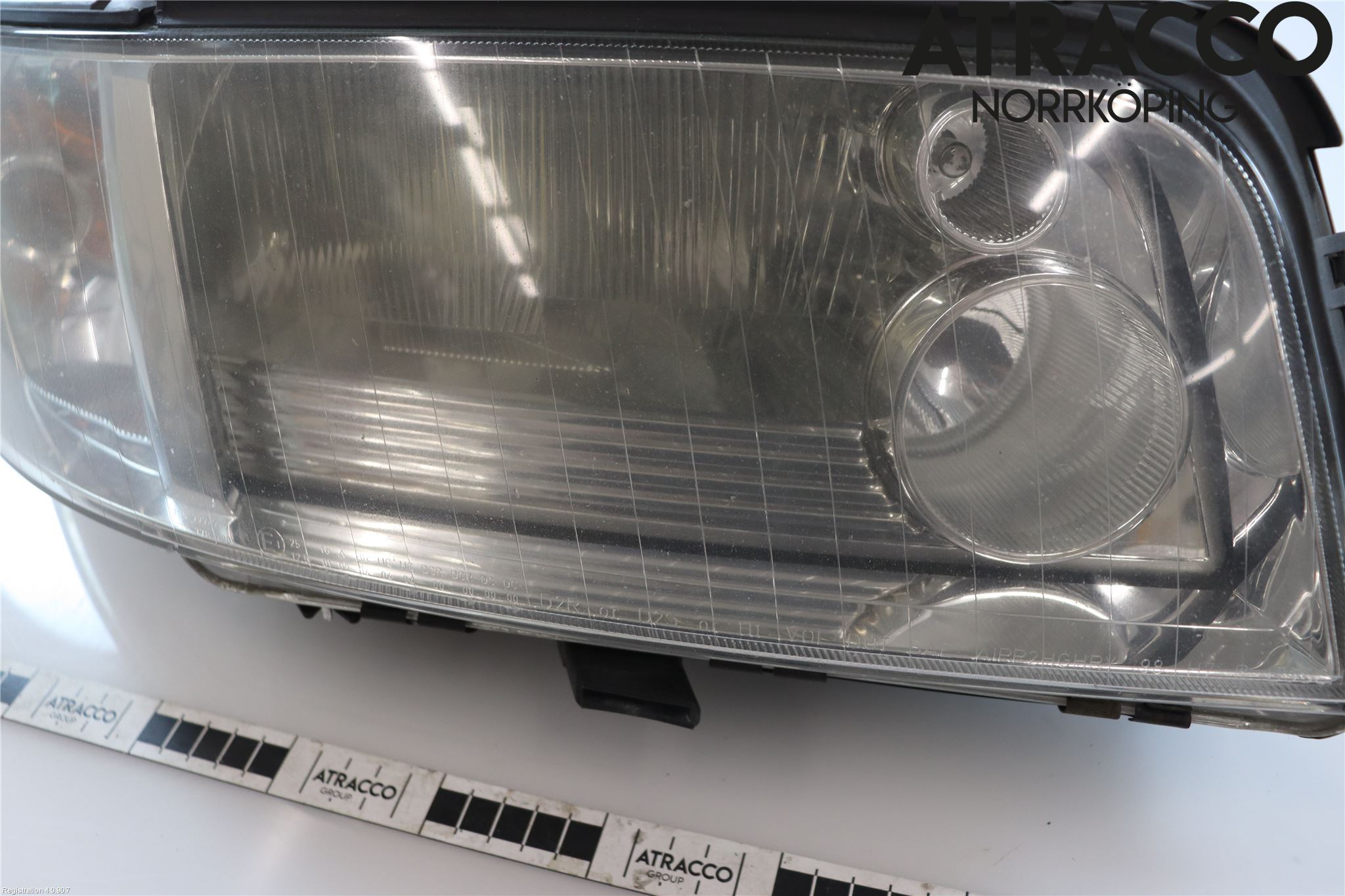 Audi A8/S8 4D 94-02 Frontlykt Høyre